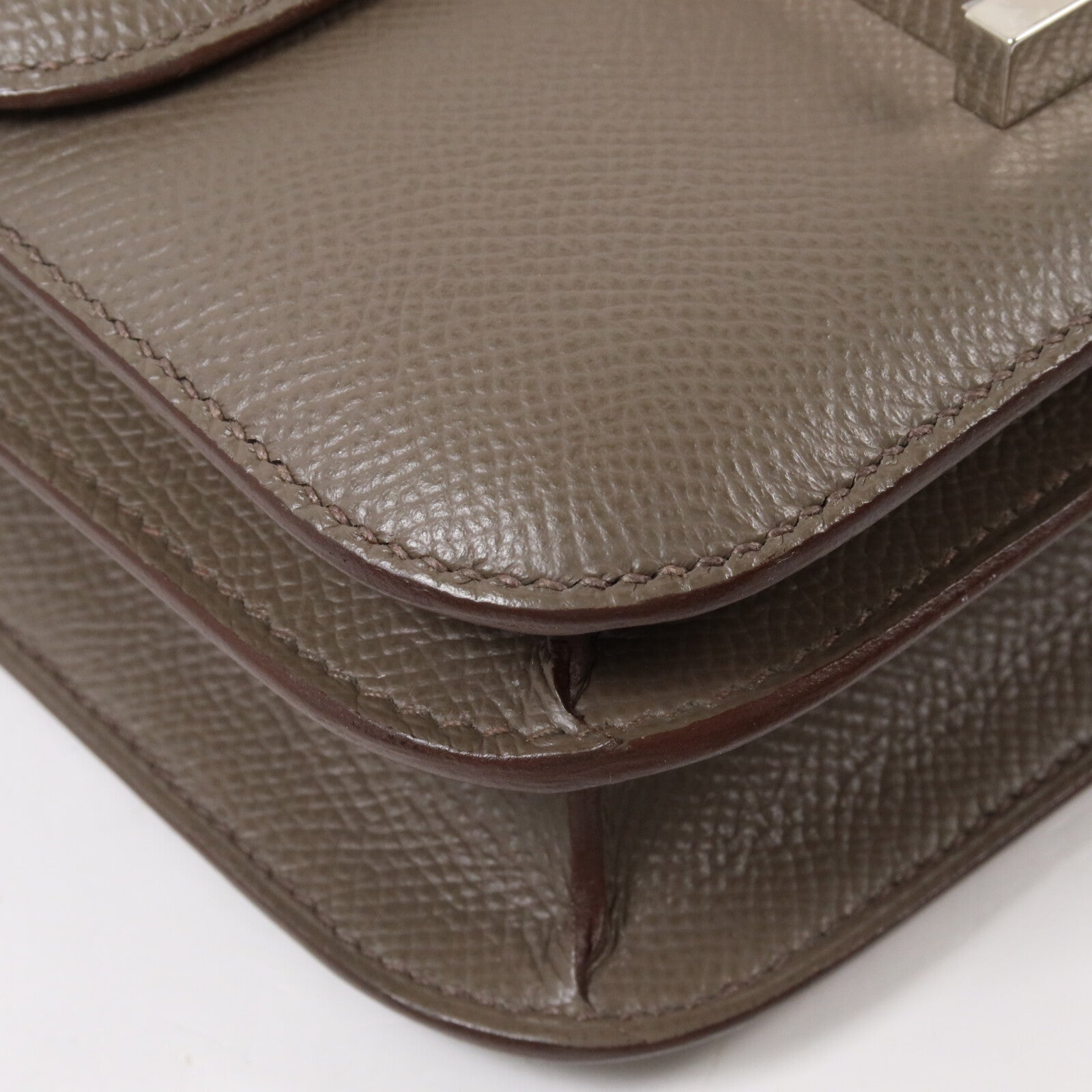HERMES Epsom皮革Constance Mini肩背袋Etain