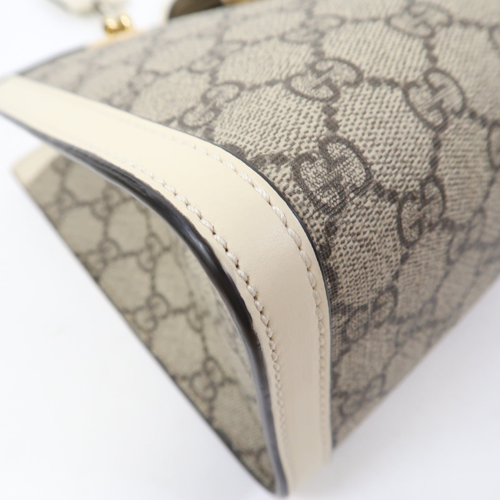 GUCCI 塗層帆布Padlock GG Small金扣鏈帶肩背袋啡色/白色