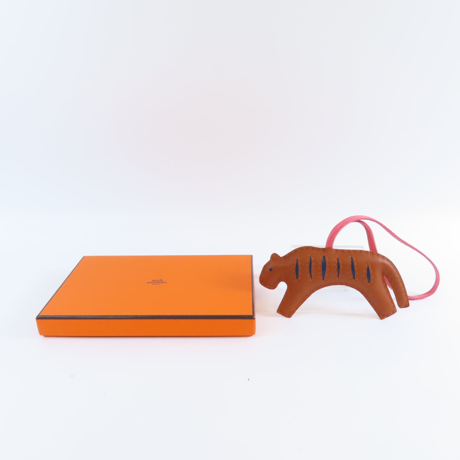 HERMES 【激減優惠】羊皮皮革Rooroo Charm掛飾Gold經典駝色