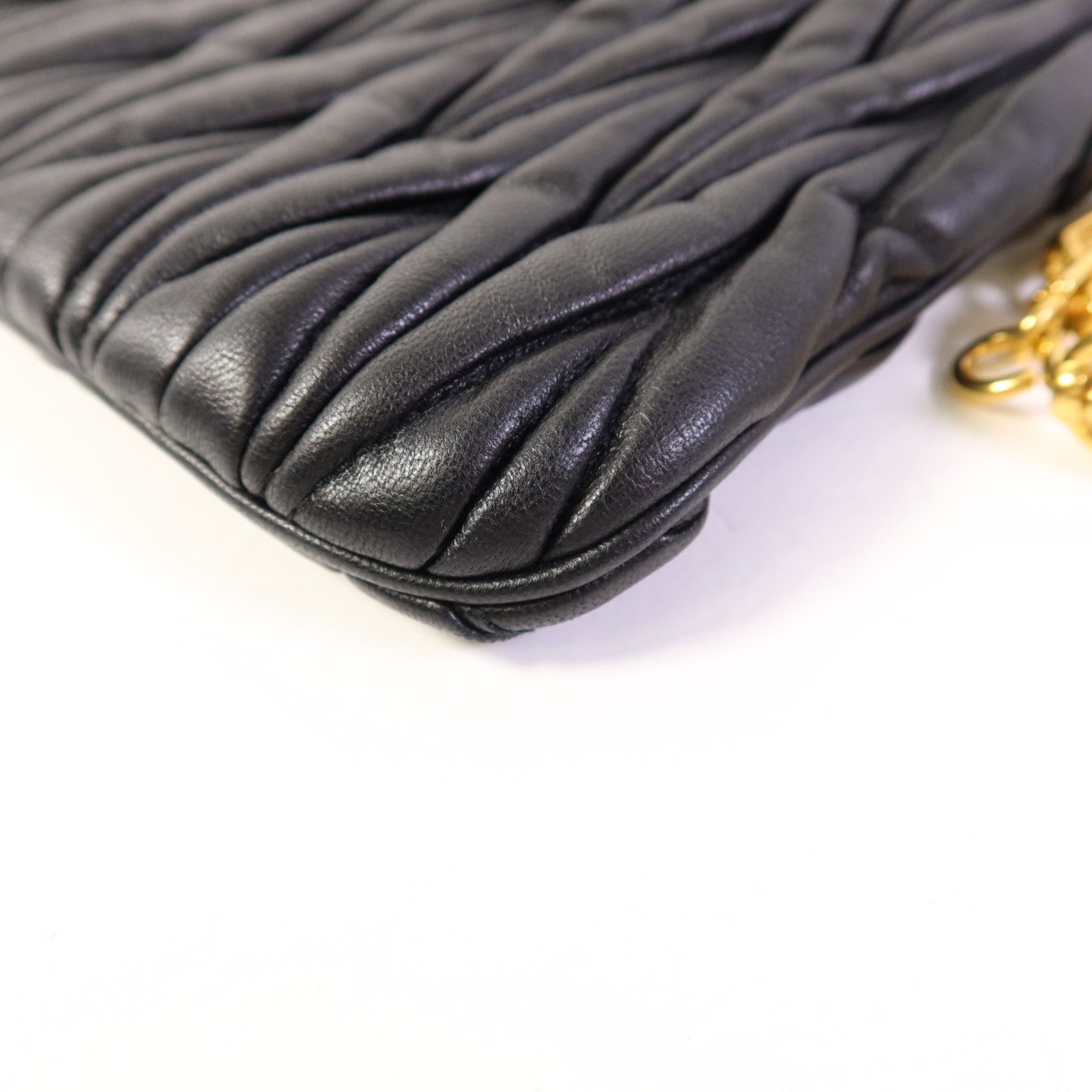 Miu Miu 羊皮皮革Shoulder Bag金扣肩背袋