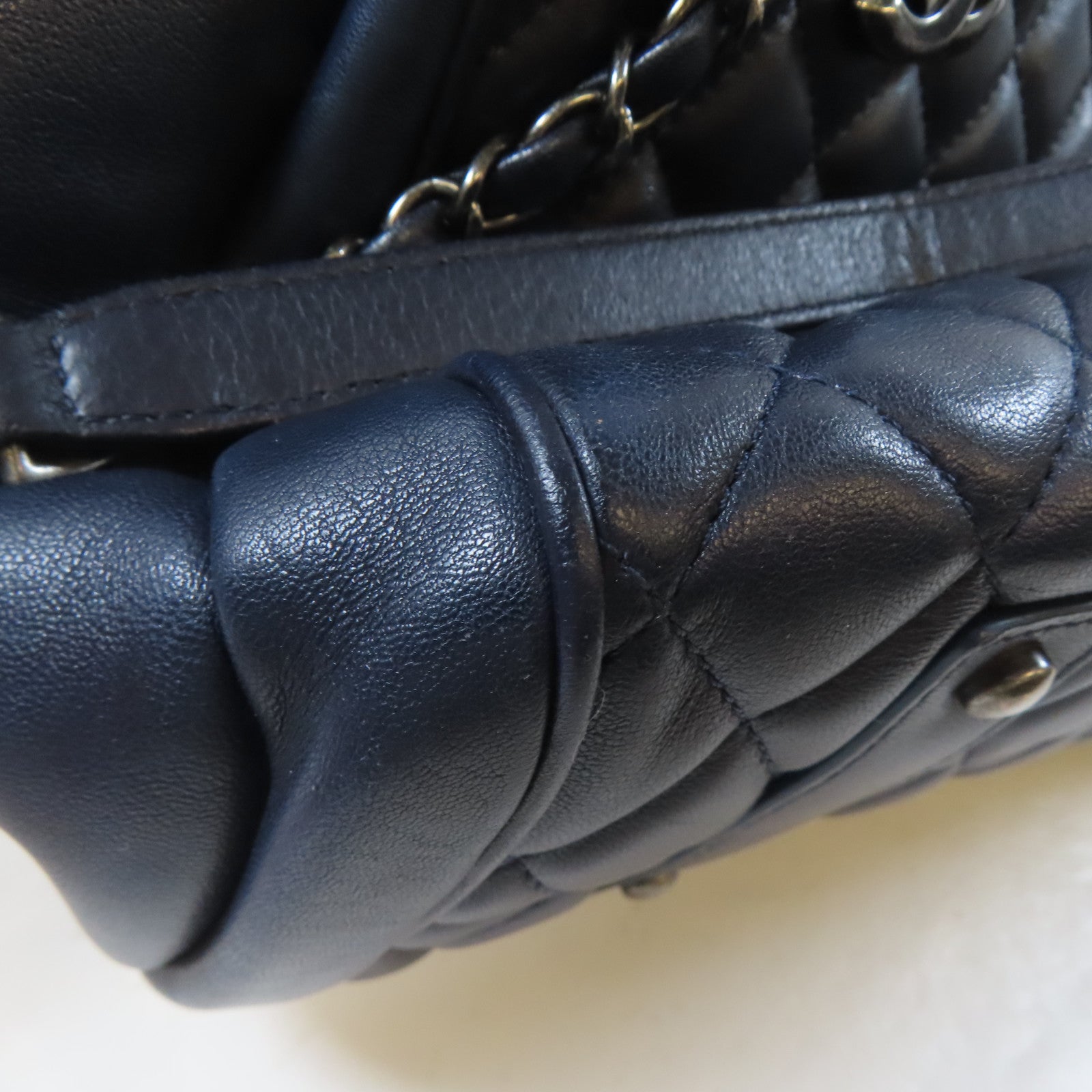 CHANEL 【激減優惠】菱格牛皮皮革Tote Bag黑扣鏈帶肩背袋深藍色