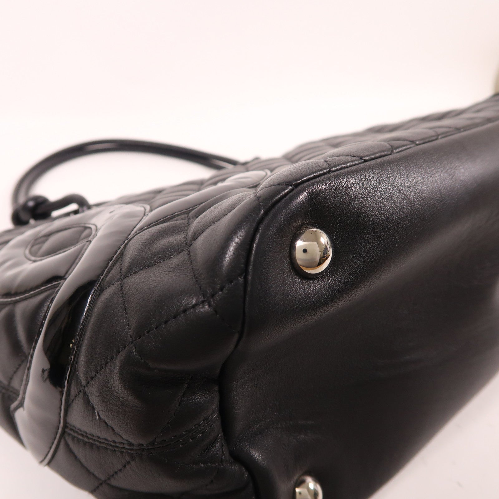 CHANEL 牛皮皮革Cambon Line銀扣肩背袋