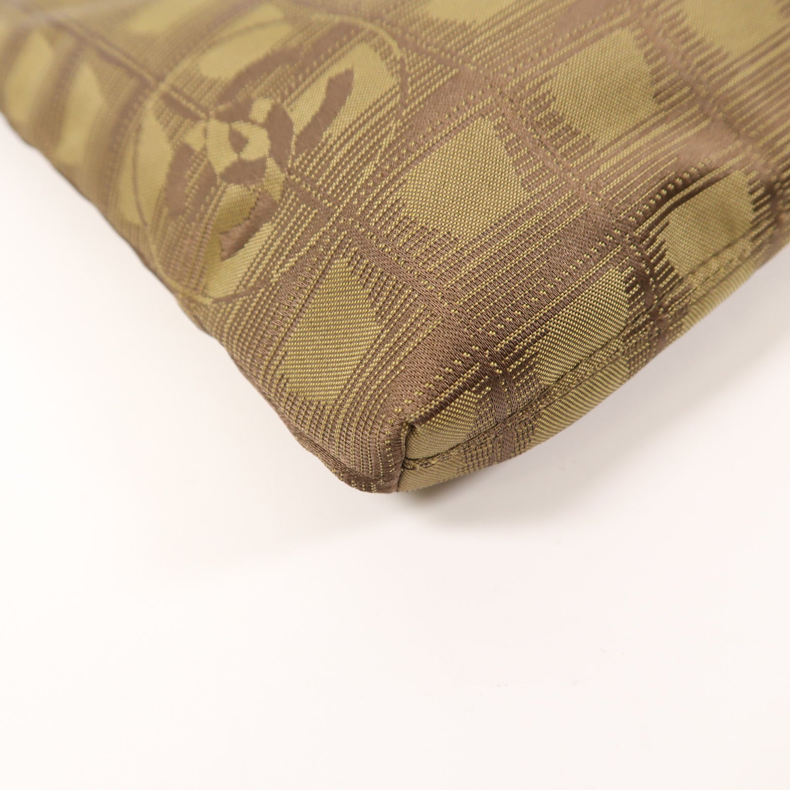 CHANEL 尼龍Hand Bag銀扣手挽袋