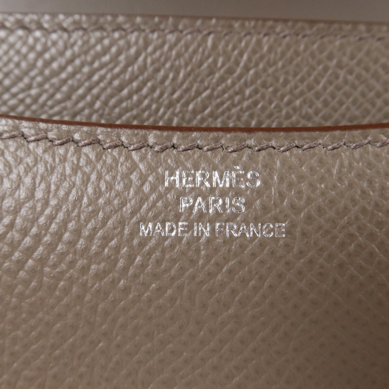 HERMES Epsom皮革Constance Mini肩背袋Etain