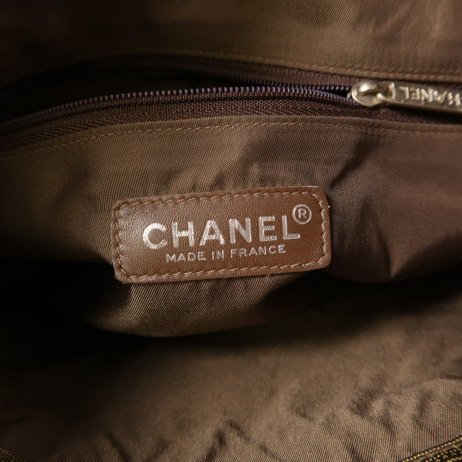 CHANEL 尼龍Hand Bag銀扣手挽袋