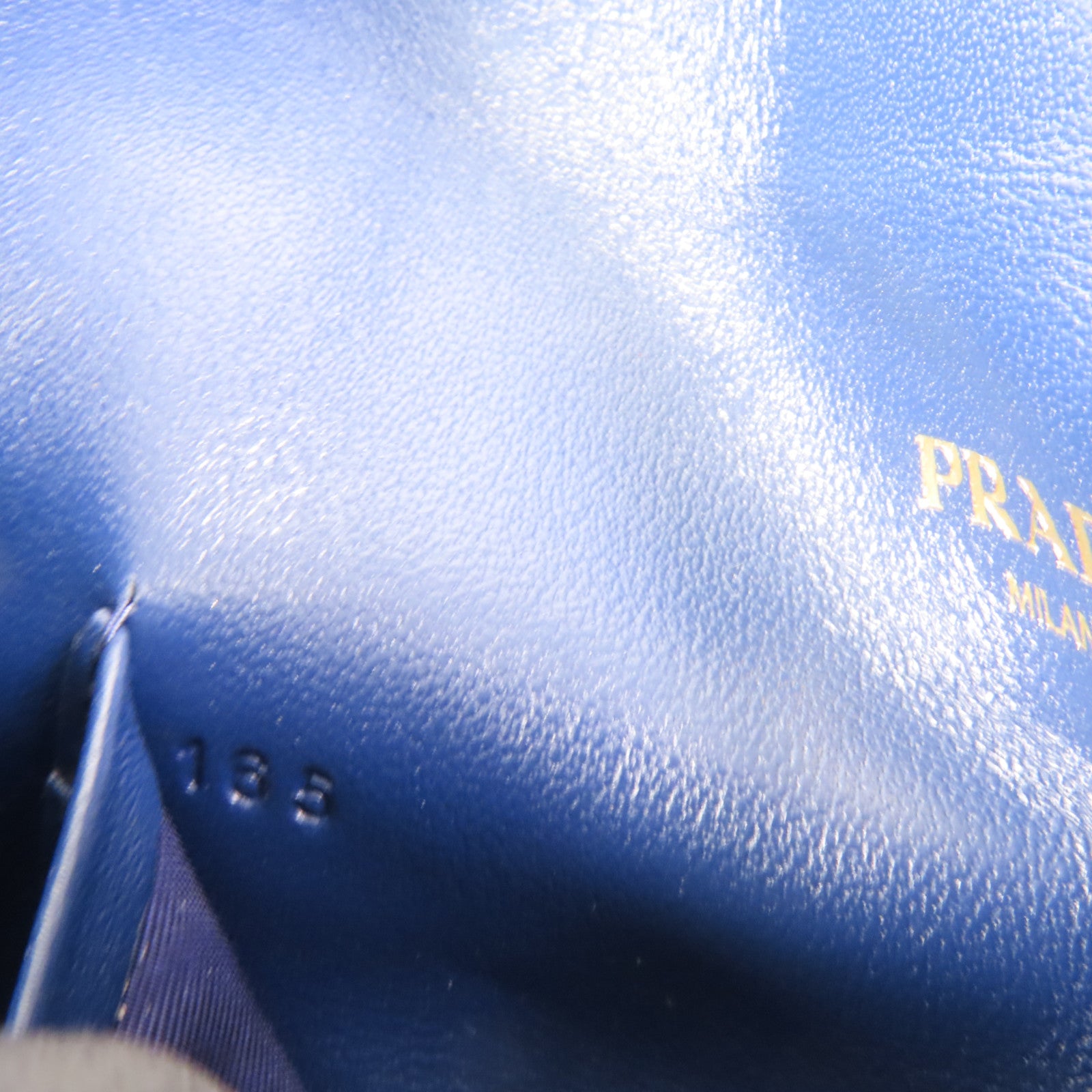 PRADA 牛皮皮革Envelope Clutch Bag金扣手拿包