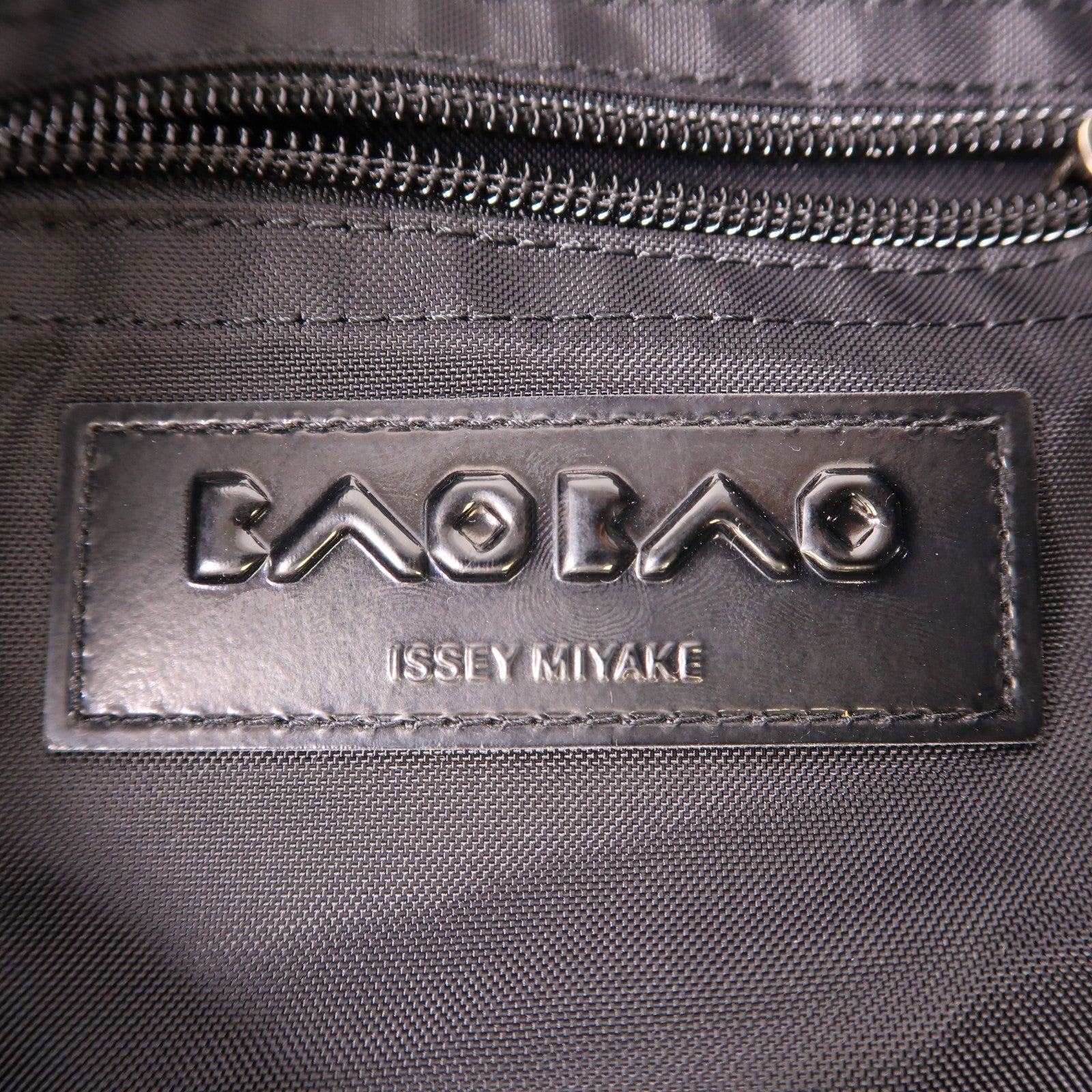 ISSEY MIYAKE PVC BaoBao手挽袋