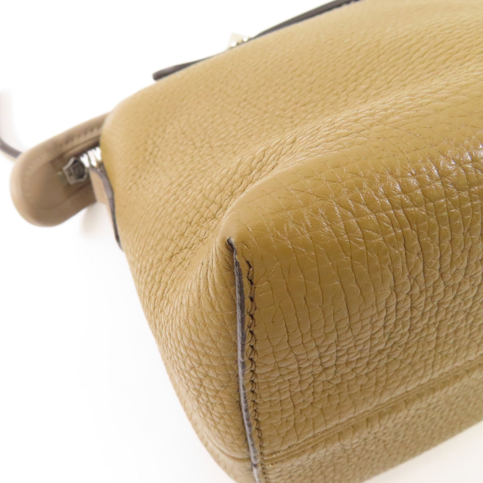 FENDI 牛皮皮革By The Way銀扣肩背袋