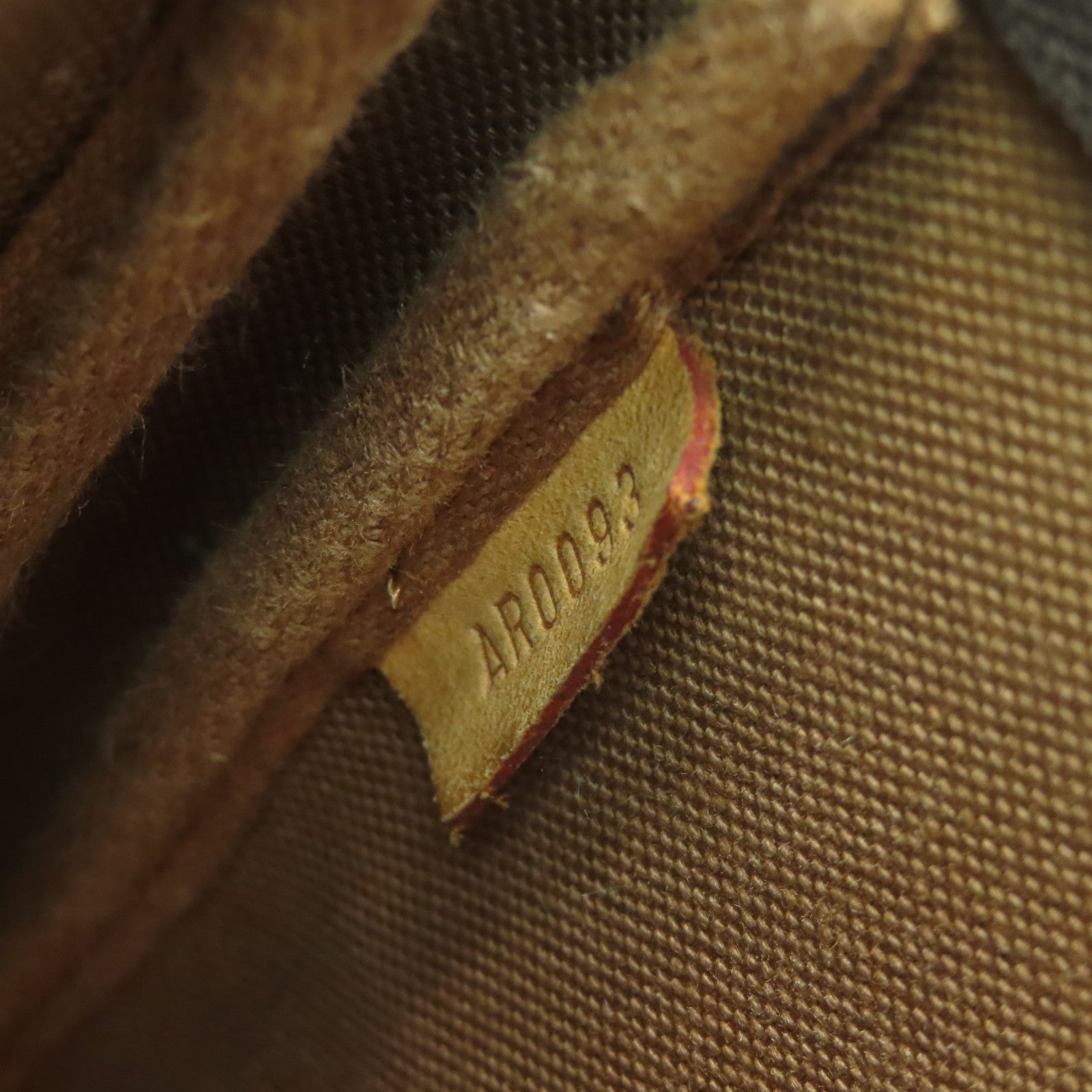 LOUIS VUITTON 【激減優惠】塗層帆布Pochette Accessories金扣手挽袋啡色