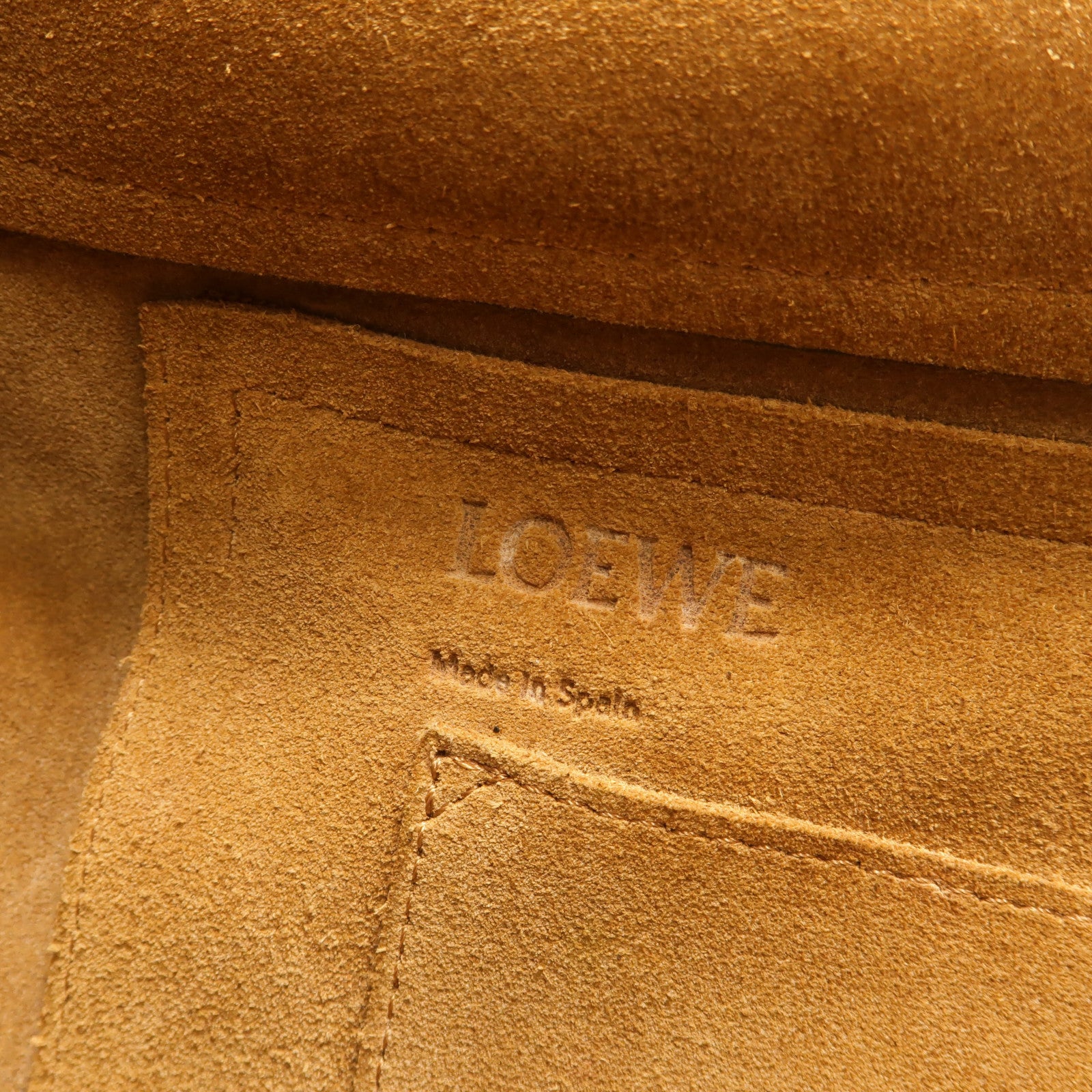 LOEWE 牛皮皮革Military Messenger Bag肩背袋