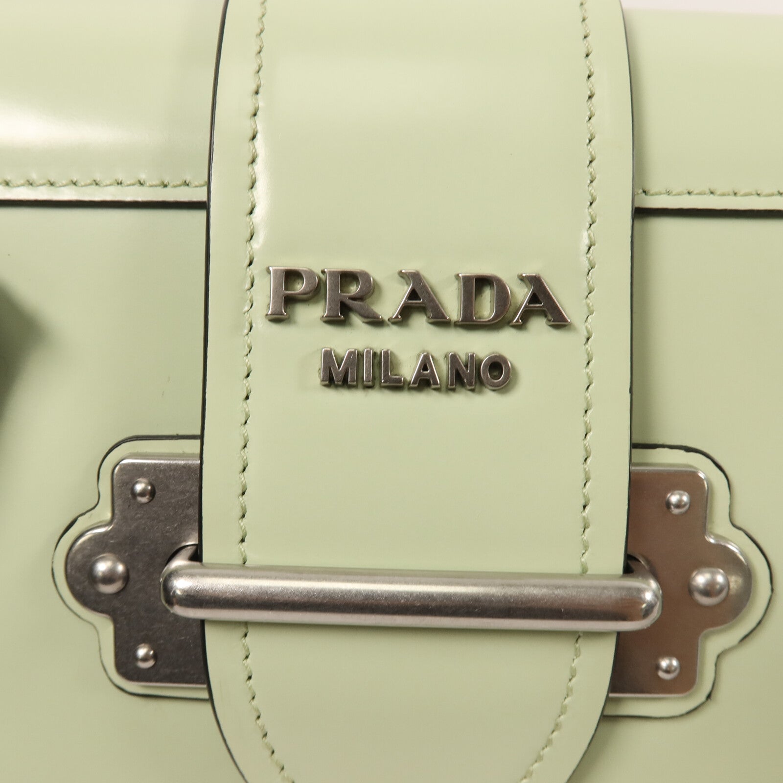 PRADA 牛皮皮革Cahier鏈帶肩背袋