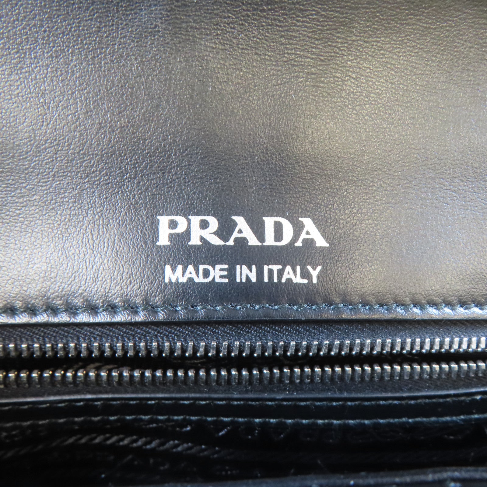 PRADA 牛皮皮革Chain Shoulder Bag銀扣鏈帶肩背袋黑色