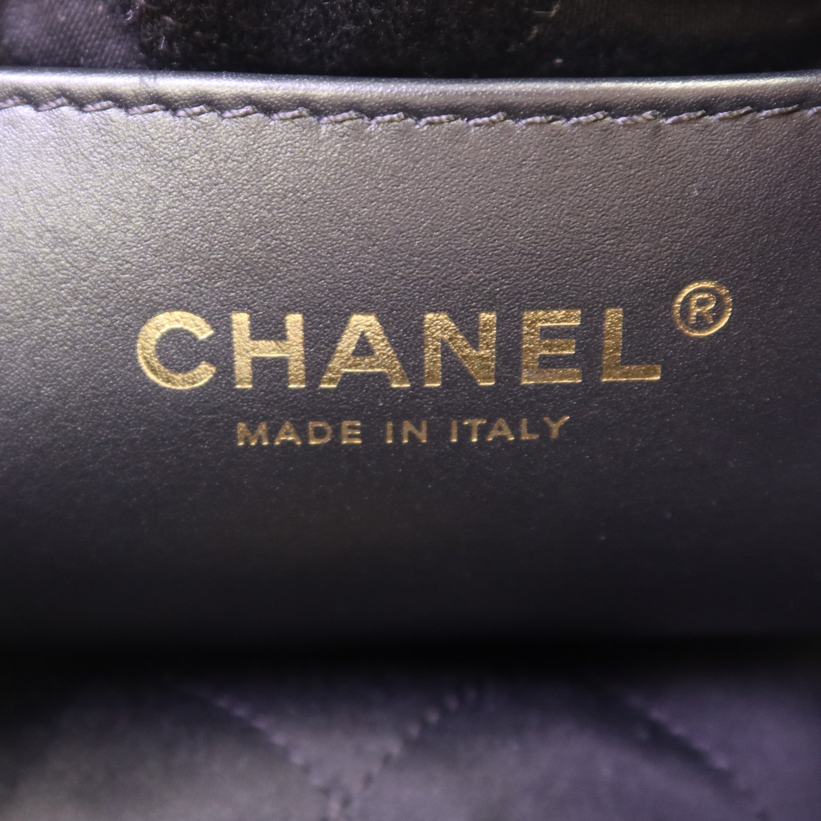 CHANEL 牛皮皮革Mini 22金扣鏈帶手挽肩背兩用袋