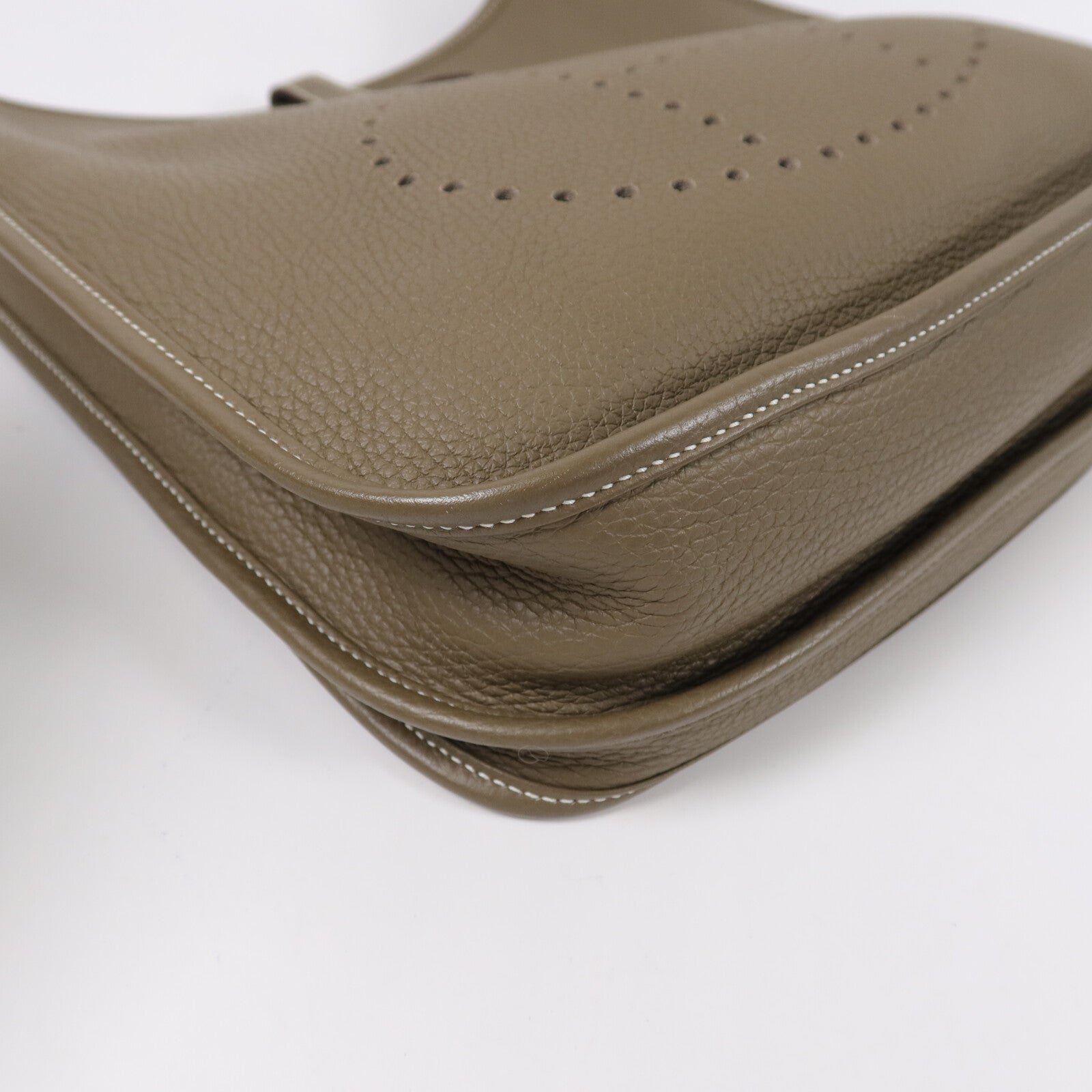 HERMES Clemence皮革Evelyne PM 肩背袋Etoupe
