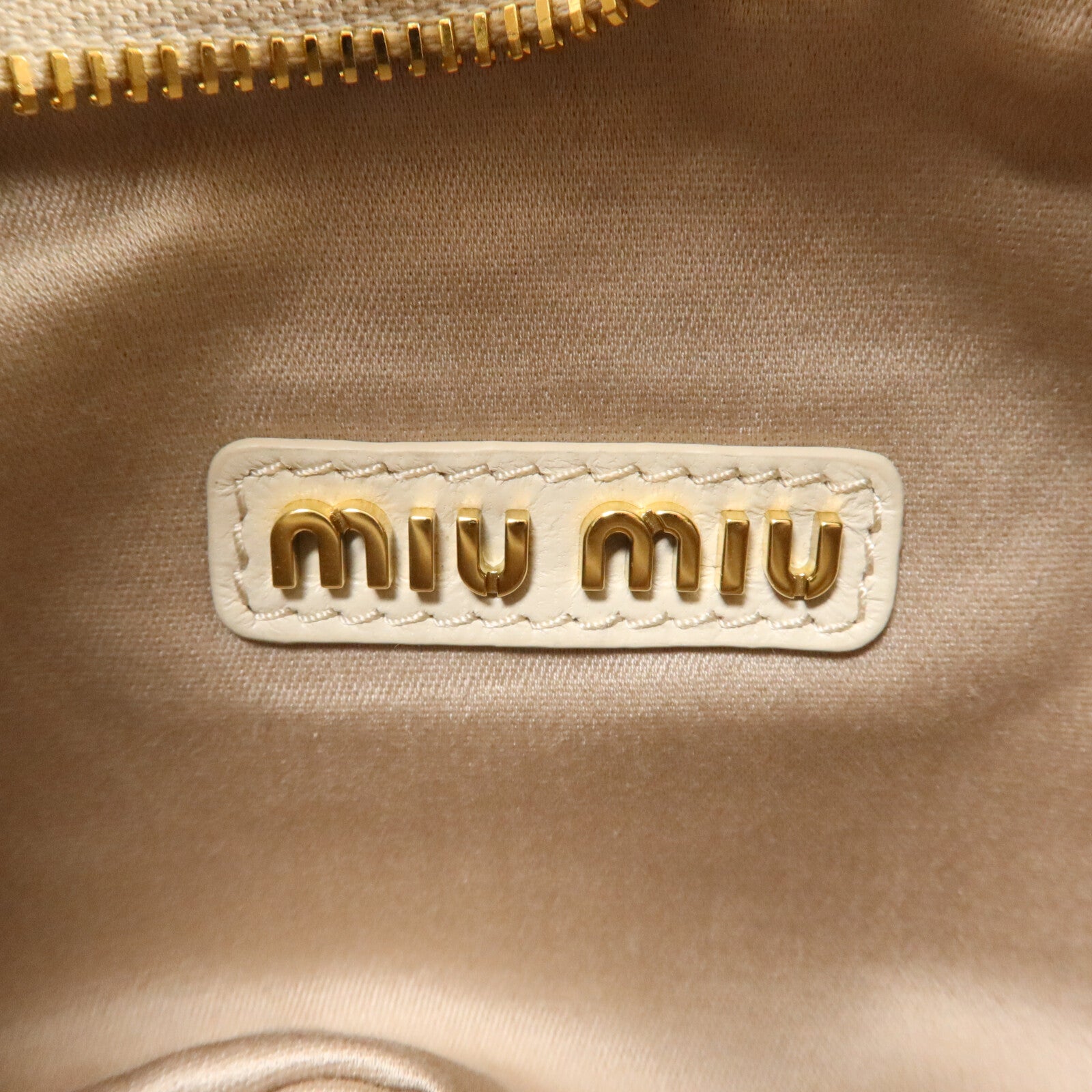 Miu Miu 羊毛Wander Matelasse手挽肩背兩用袋