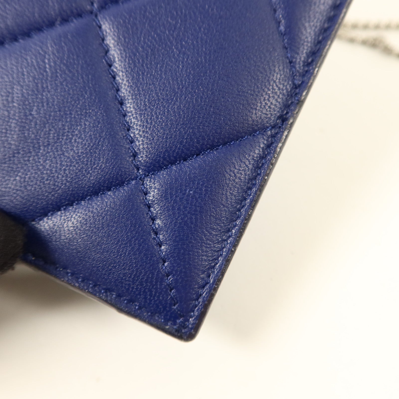 Alexander McQueen 牛皮皮革Phone Case肩背袋