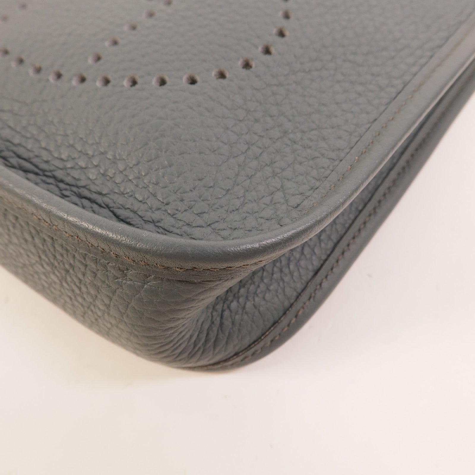 HERMES Clemence皮革Evelyne TPM肩背袋Bleu Orage