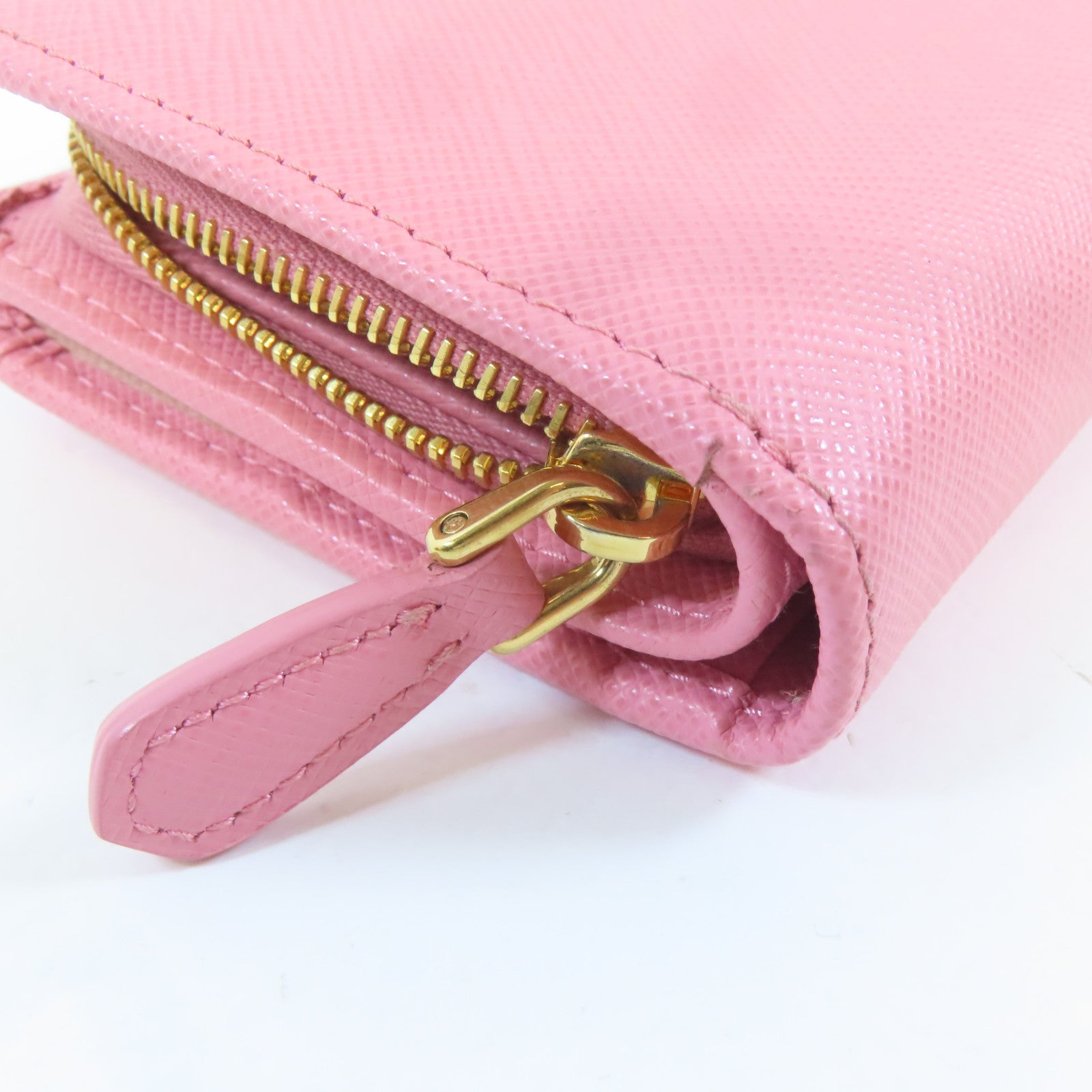 PRADA Saffiano皮革Bifold Wallet金扣錢包粉紅色