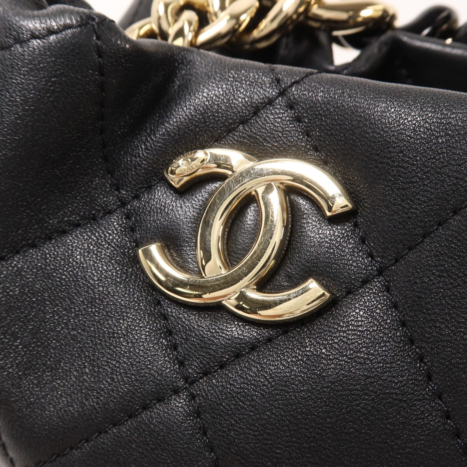 CHANEL 牛皮皮革Bucket Bag鏈帶手挽肩背兩用袋