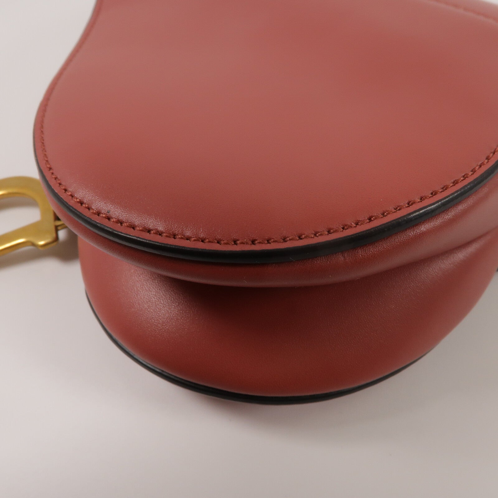 Dior 牛皮皮革Mini Saddle肩背袋