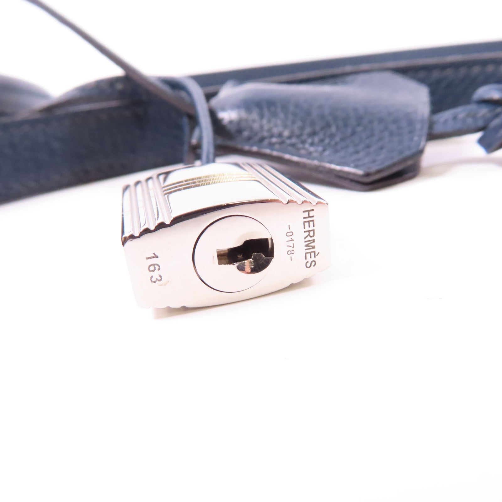 HERMES Taurillon Clemence皮革Bolide 35銀扣手挽肩背兩用袋藍色