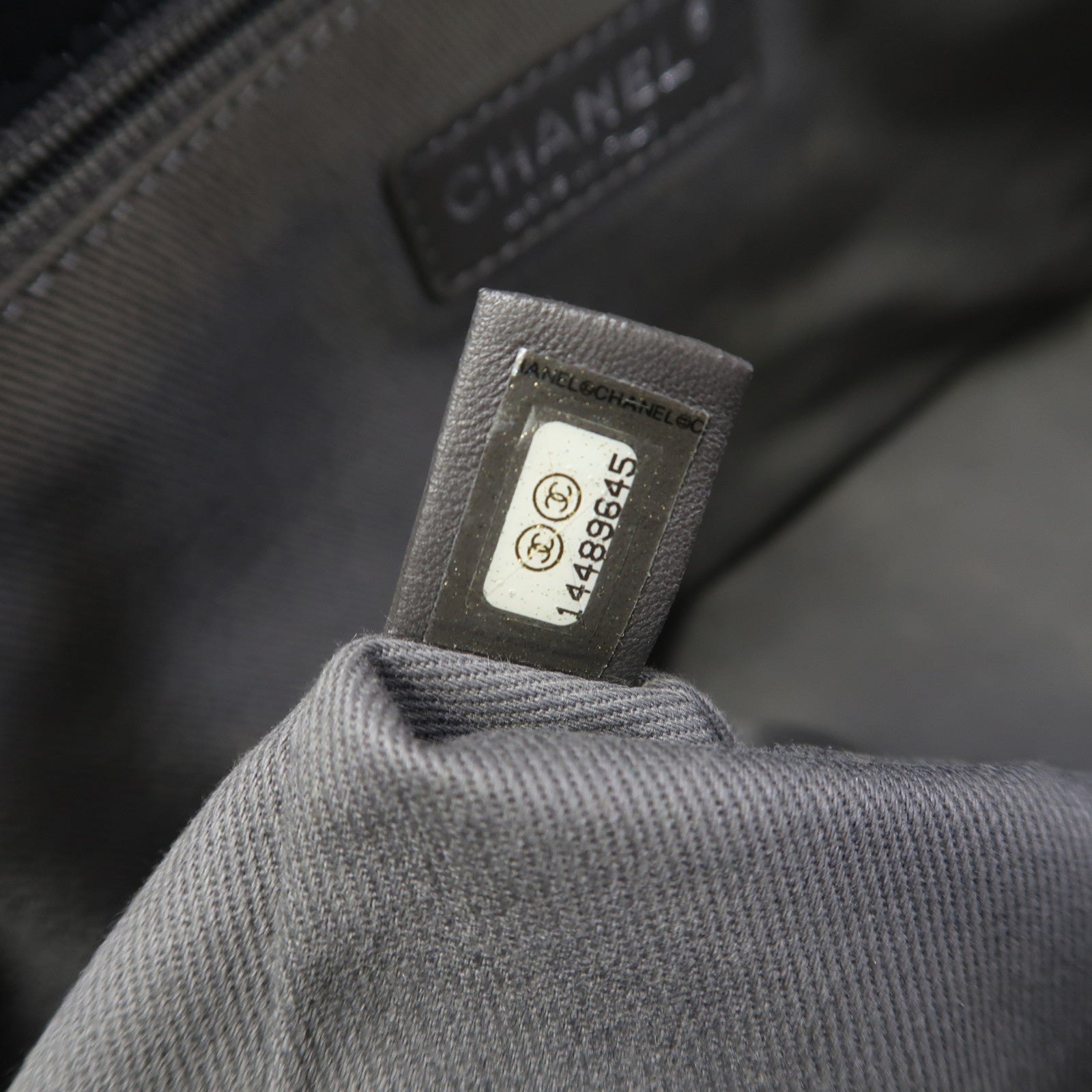 CHANEL 【激減優惠】皮革Chain Shoulder銀扣鏈帶肩背袋灰色