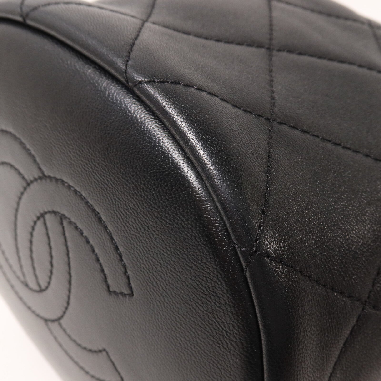 CHANEL 牛皮皮革Bucket Bag鏈帶手挽肩背兩用袋
