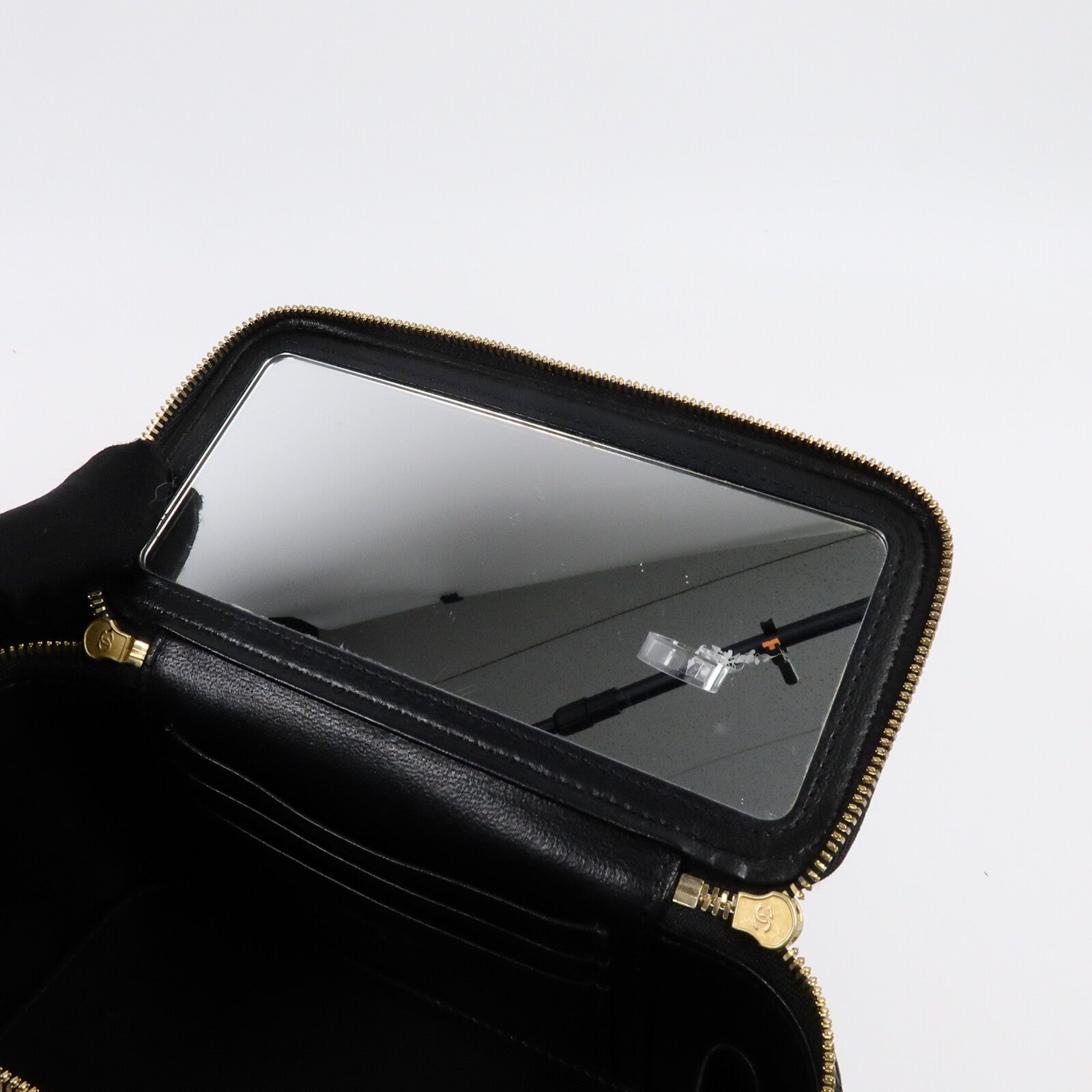 CHANEL 羊皮皮革Vanity Case鏈帶肩背袋