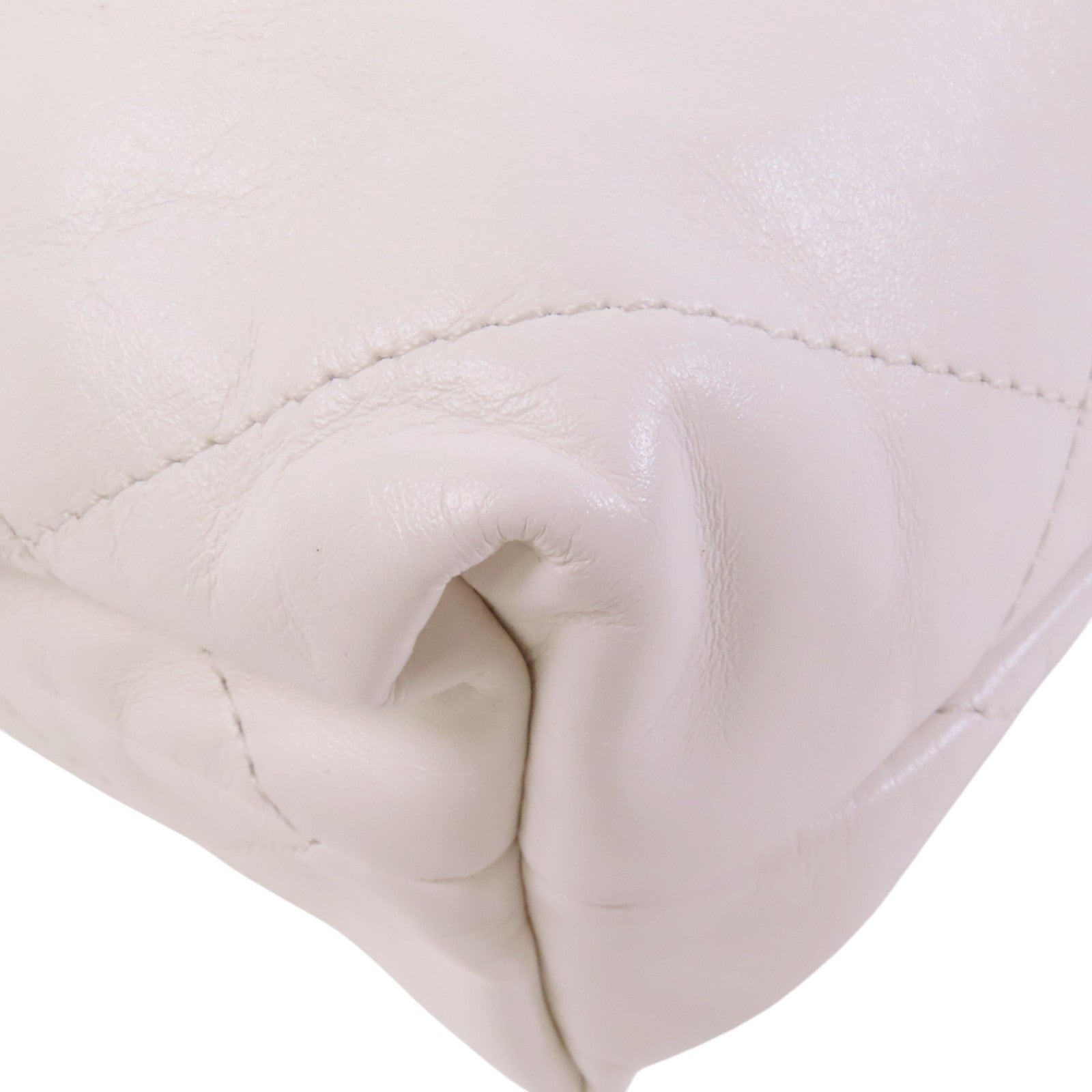 CHANEL 牛皮皮革Mini 22金扣鏈帶手挽肩背兩用袋