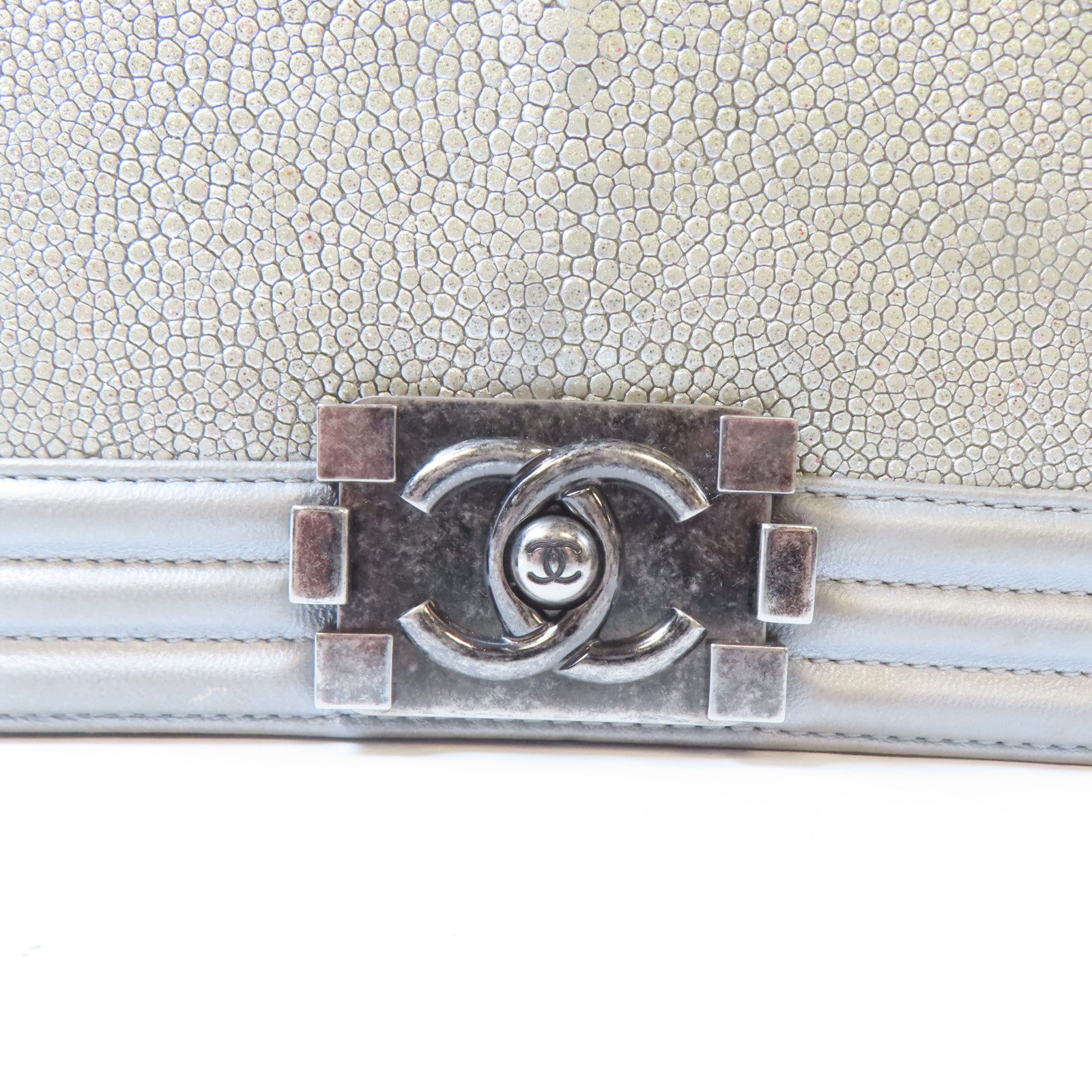 CHANEL 【激減優惠】皮革/Stingray Chanel Boy 20黑扣鏈帶肩背袋銀色