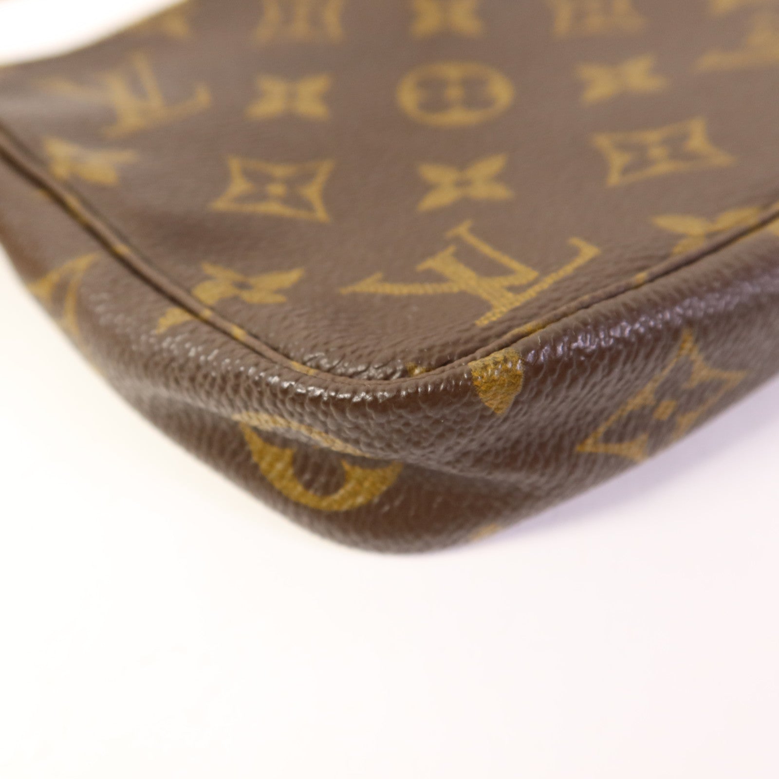 LOUIS VUITTON Monogram Pochette Accessoires金扣手挽袋棕色