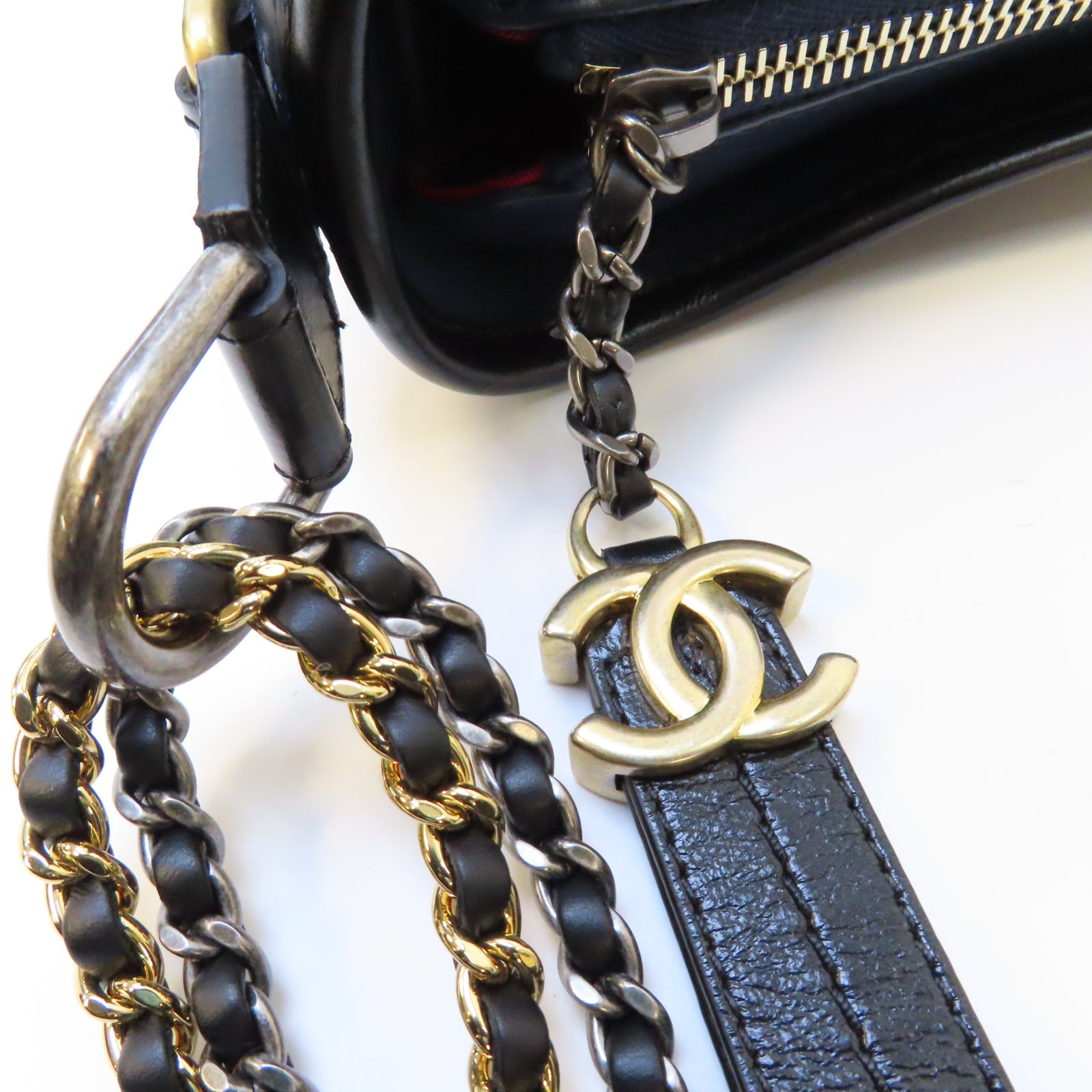 CHANEL 【激減優惠】菱格皮革Gabrielle鏈帶肩背袋藍色/黑色