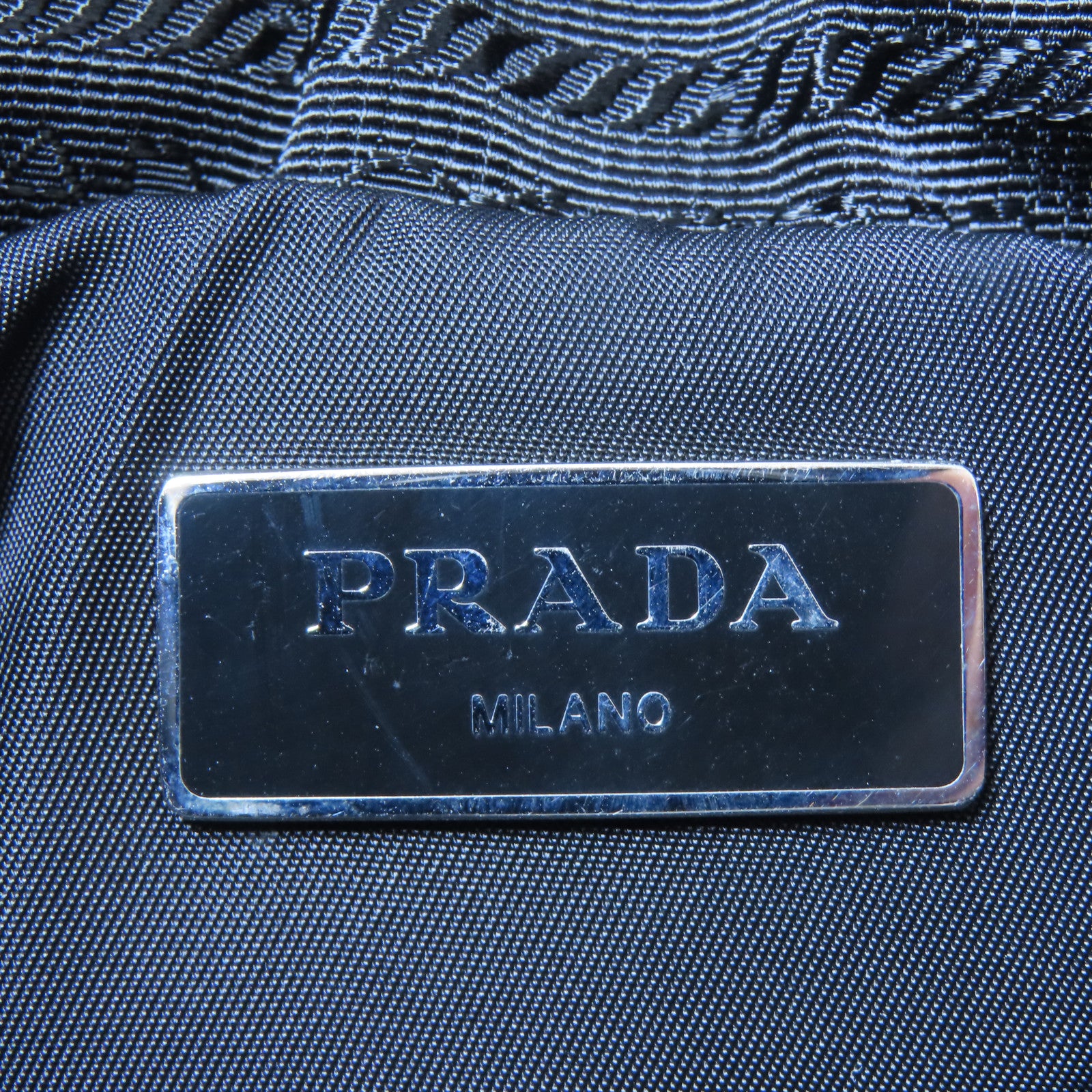PRADA 【激減優惠】尼龍Tessuto Bomber銀扣手挽袋黑色