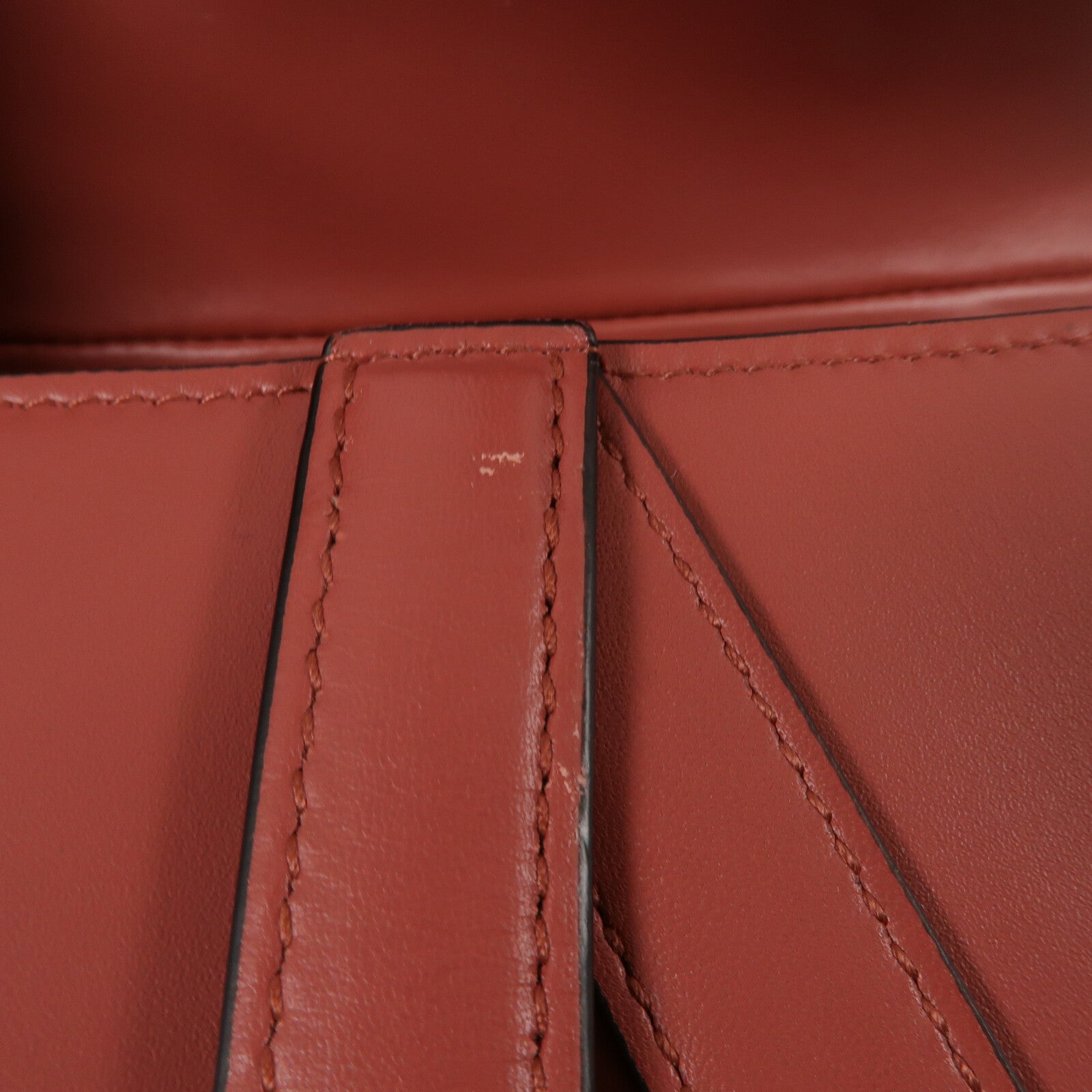 Dior 牛皮皮革Mini Saddle肩背袋