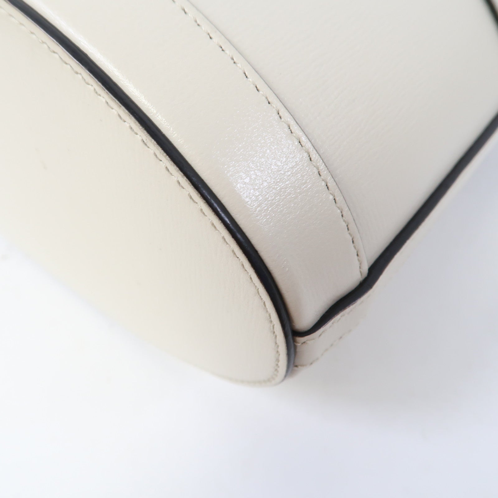 GUCCI 牛皮皮革Shoulder Bag金扣肩背袋白色