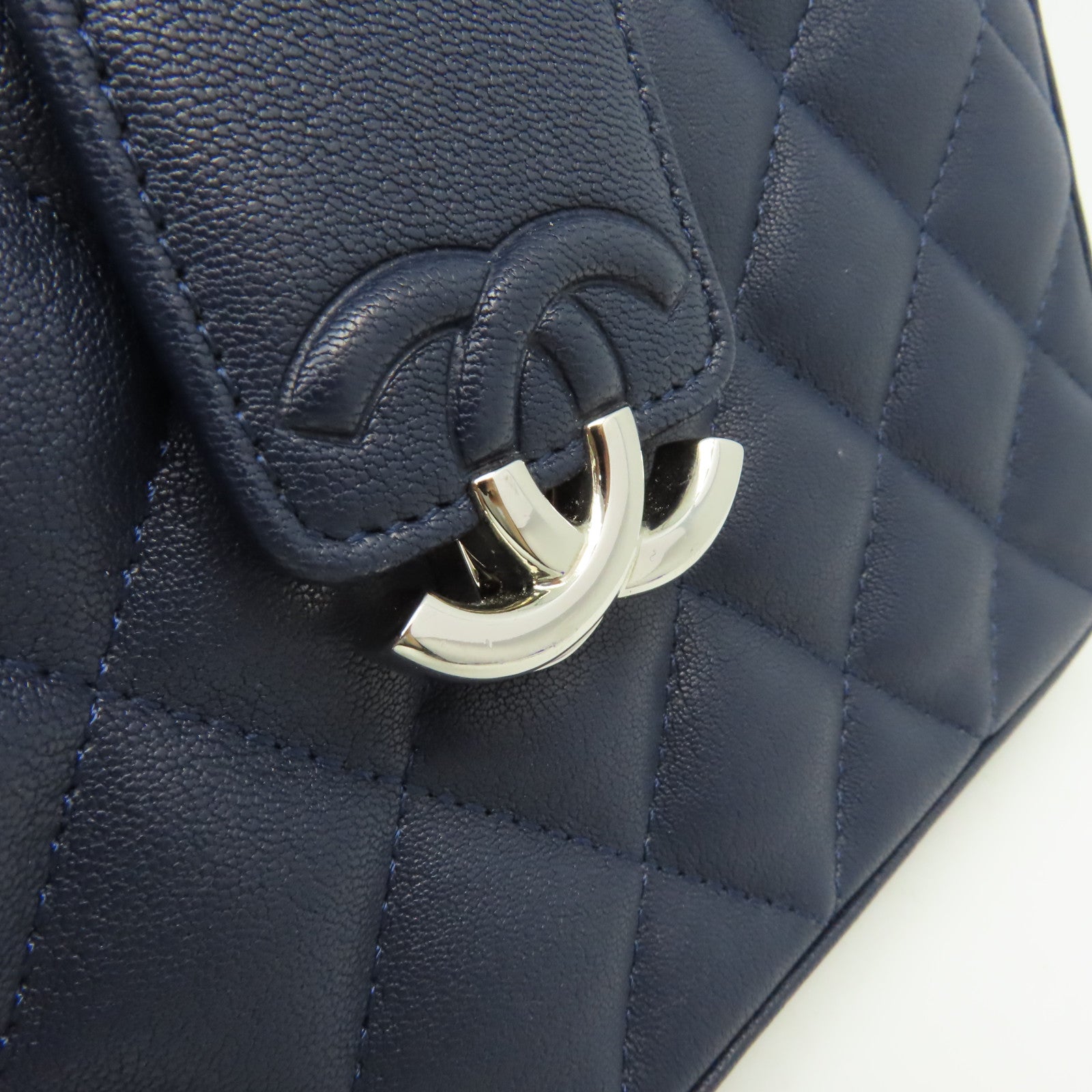 CHANEL 菱格牛皮皮革Chain Shoulder Bag銀扣鏈帶肩背袋寶藍色