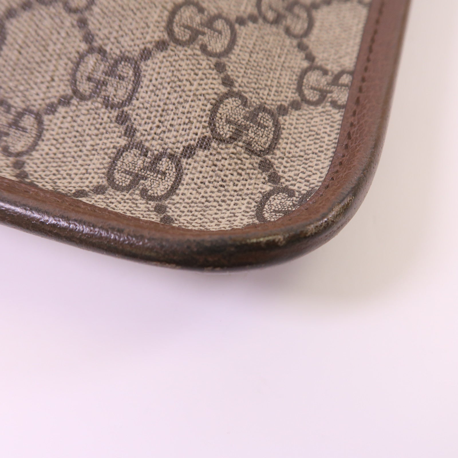 GUCCI 塗層帆布Neo Vintage GG Messenger金扣肩背袋