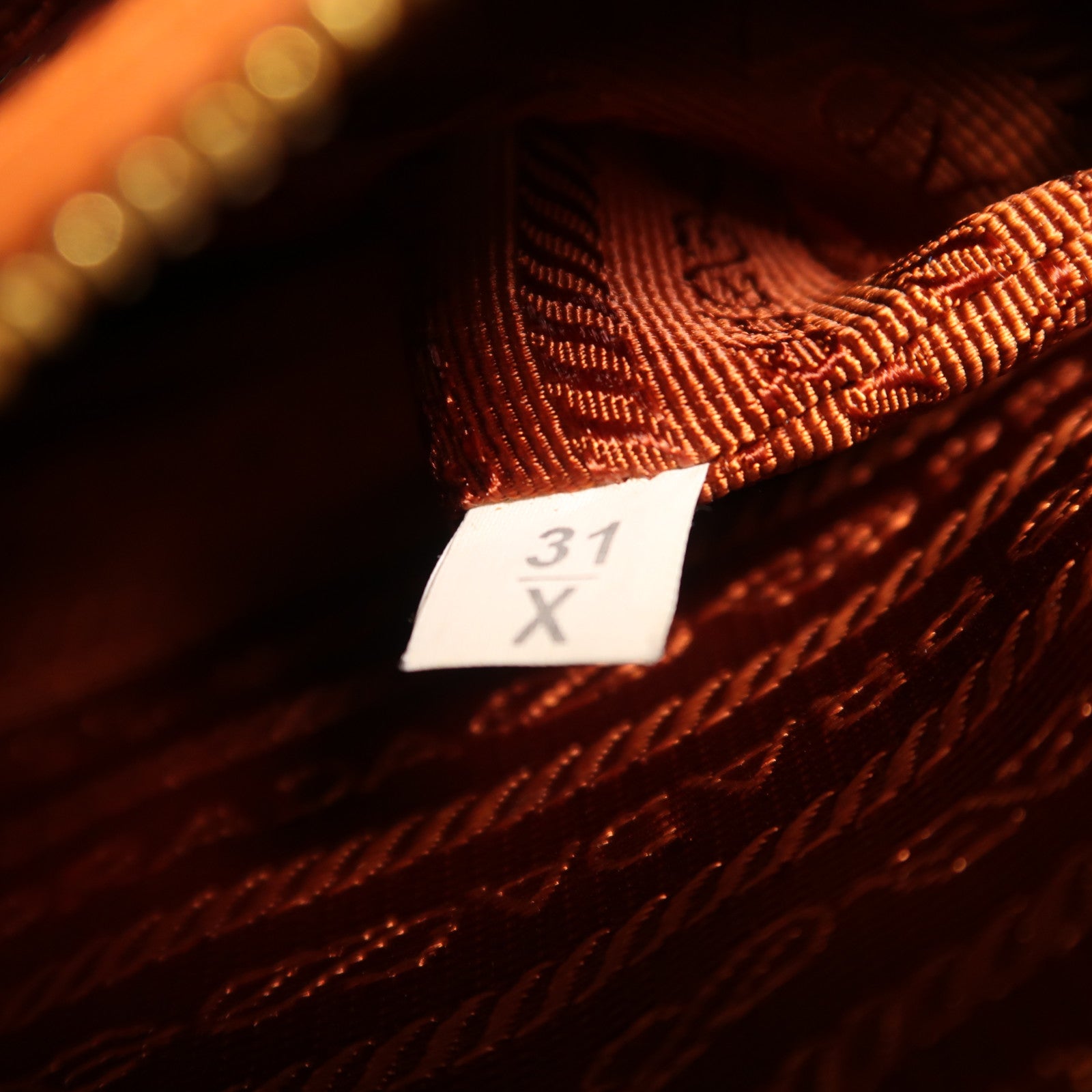 PRADA 牛皮皮革Saffiano Lux金扣手挽肩背兩用袋