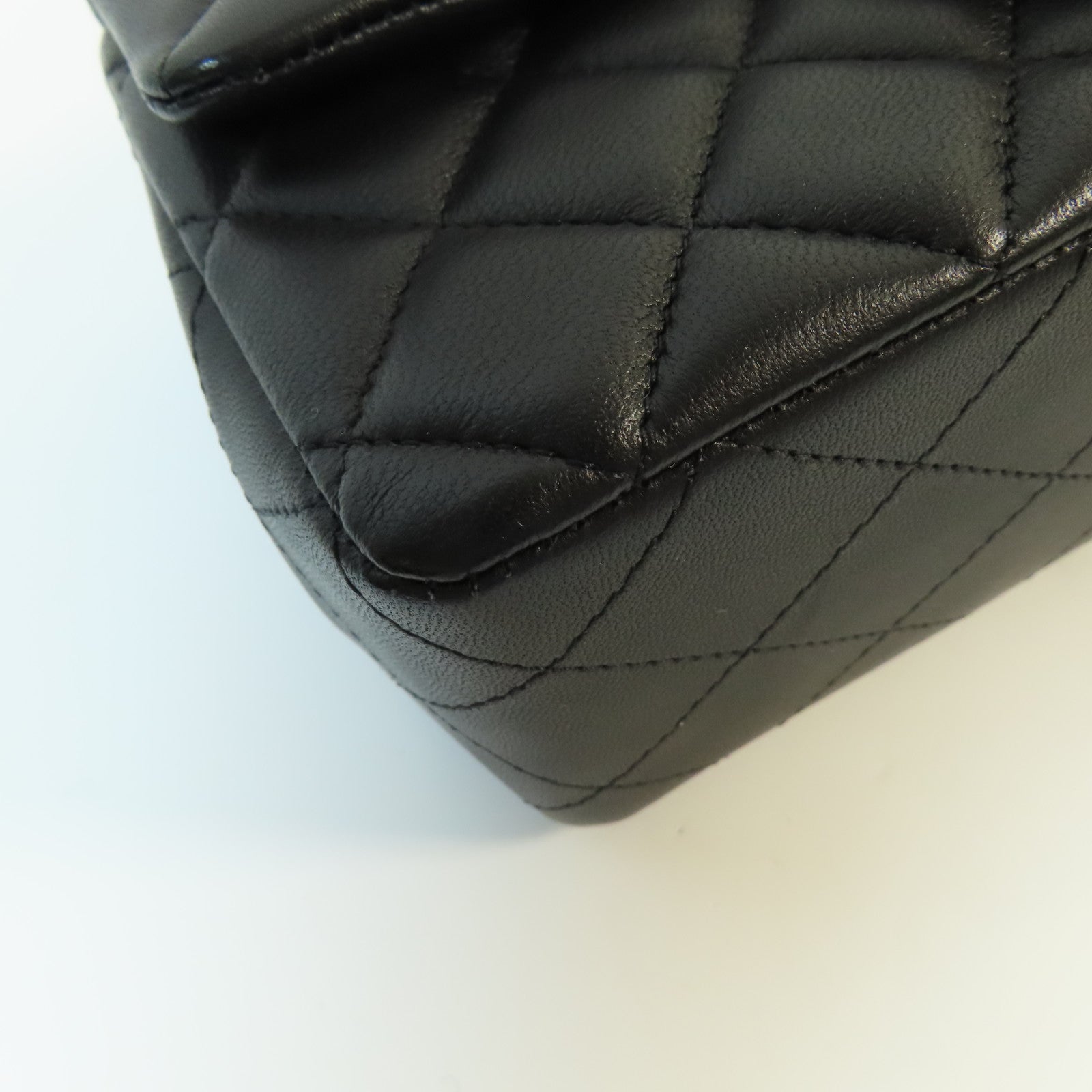 CHANEL 羊皮皮革Mini Classic 20銀扣鏈帶肩背袋