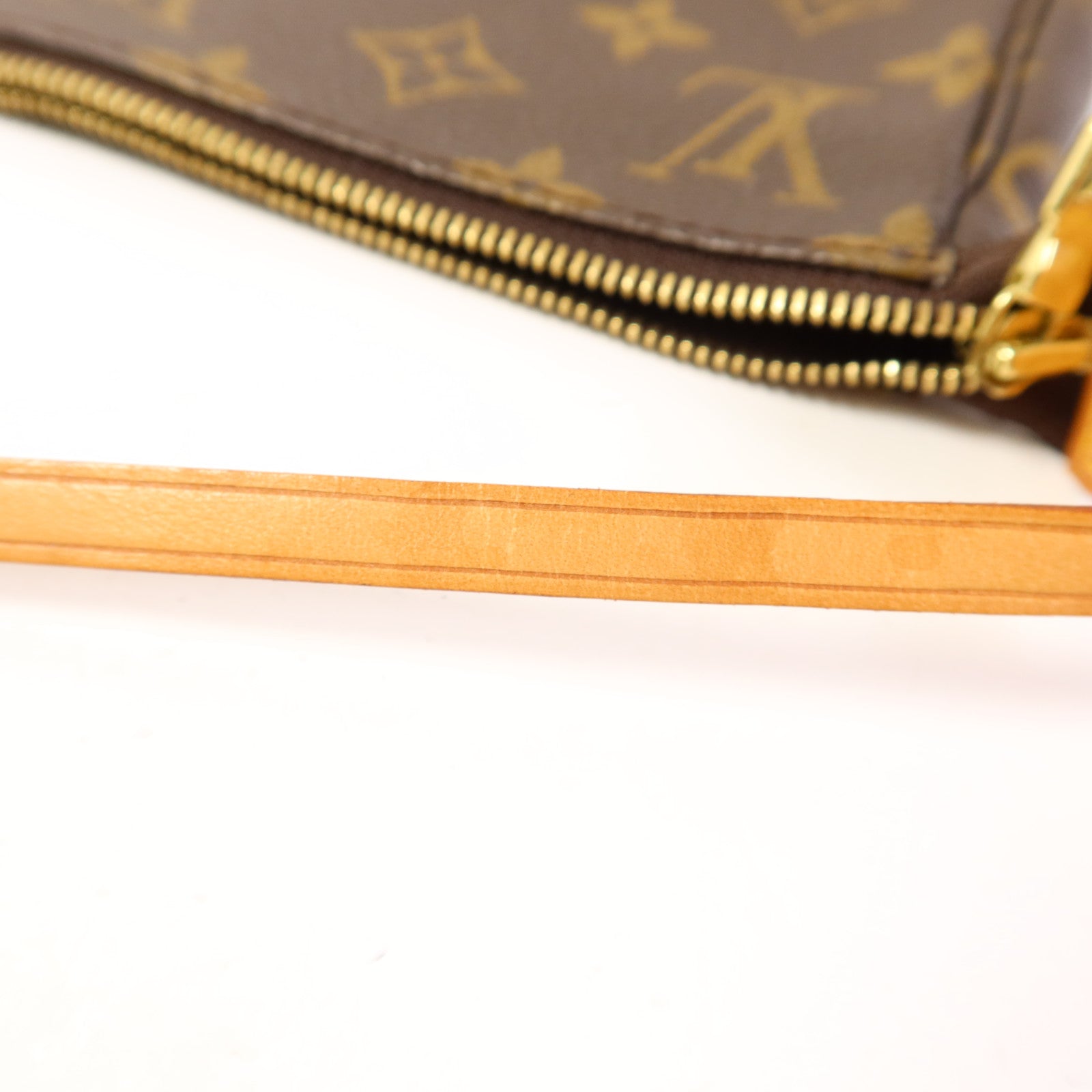 LOUIS VUITTON Monogram Pochette Accessoires金扣手挽袋棕色