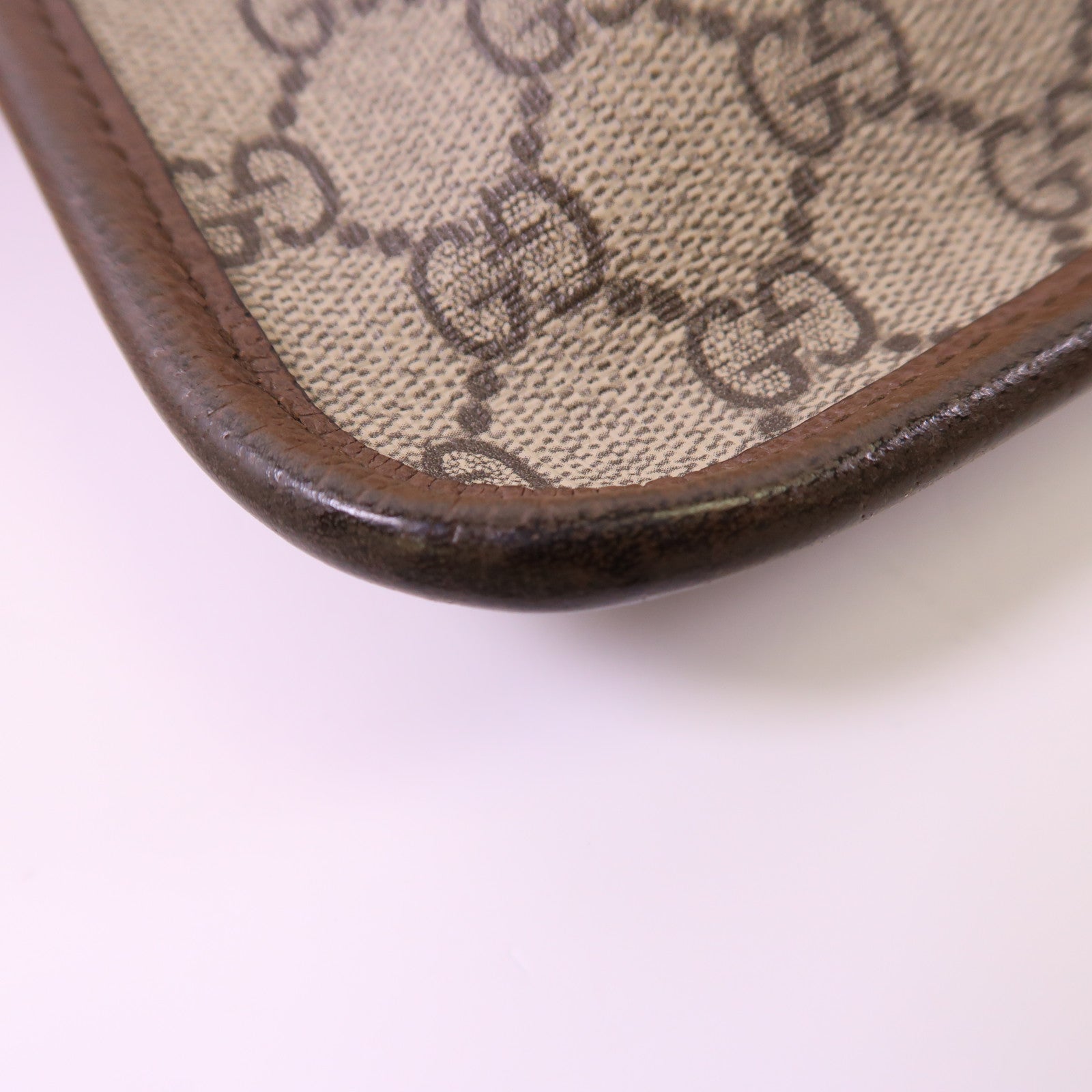 GUCCI 塗層帆布Neo Vintage GG Messenger金扣肩背袋