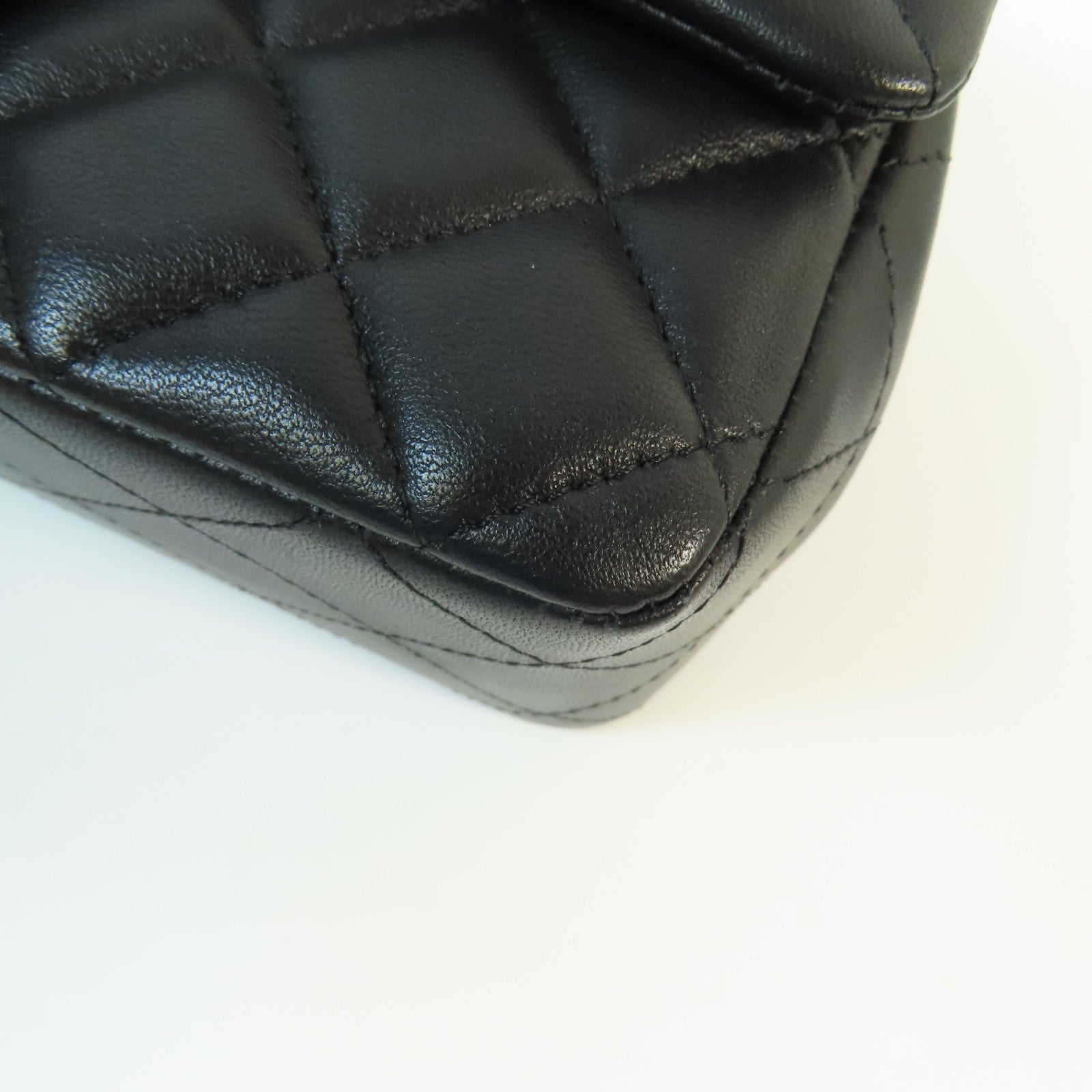 CHANEL 羊皮皮革Mini Classic 20銀扣鏈帶肩背袋