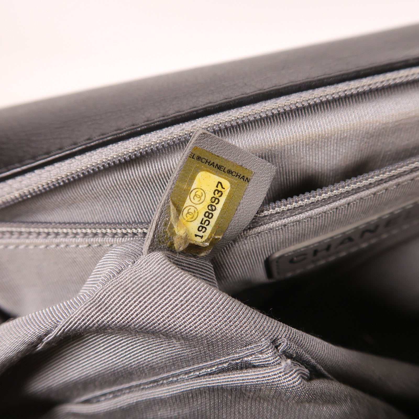 CHANEL 羊皮皮革Boy 30鏈帶肩背袋