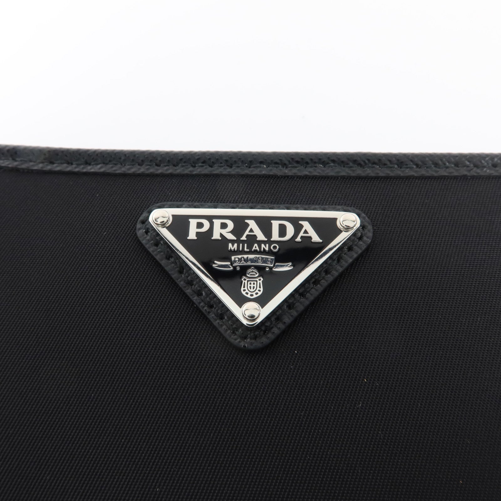PRADA 再生尼龍Bifold Wallet銀扣錢包