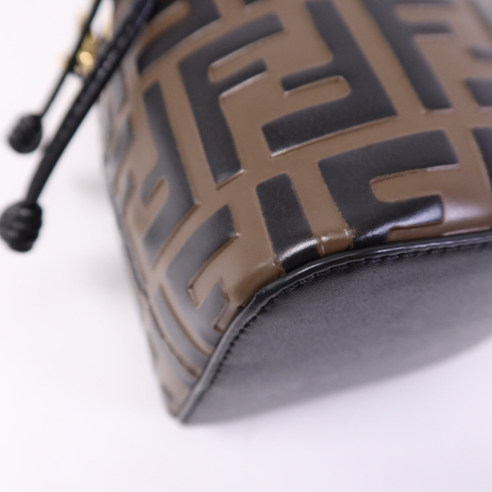 FENDI 牛皮皮革Mon Tresor Mini金扣手挽肩背兩用袋