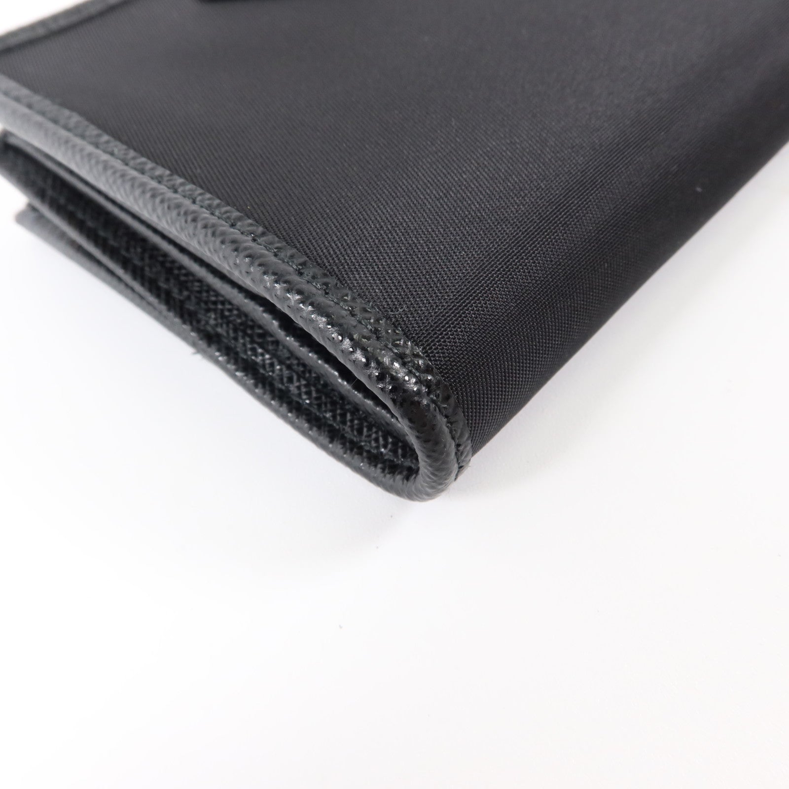 PRADA 再生尼龍Bifold Wallet銀扣錢包