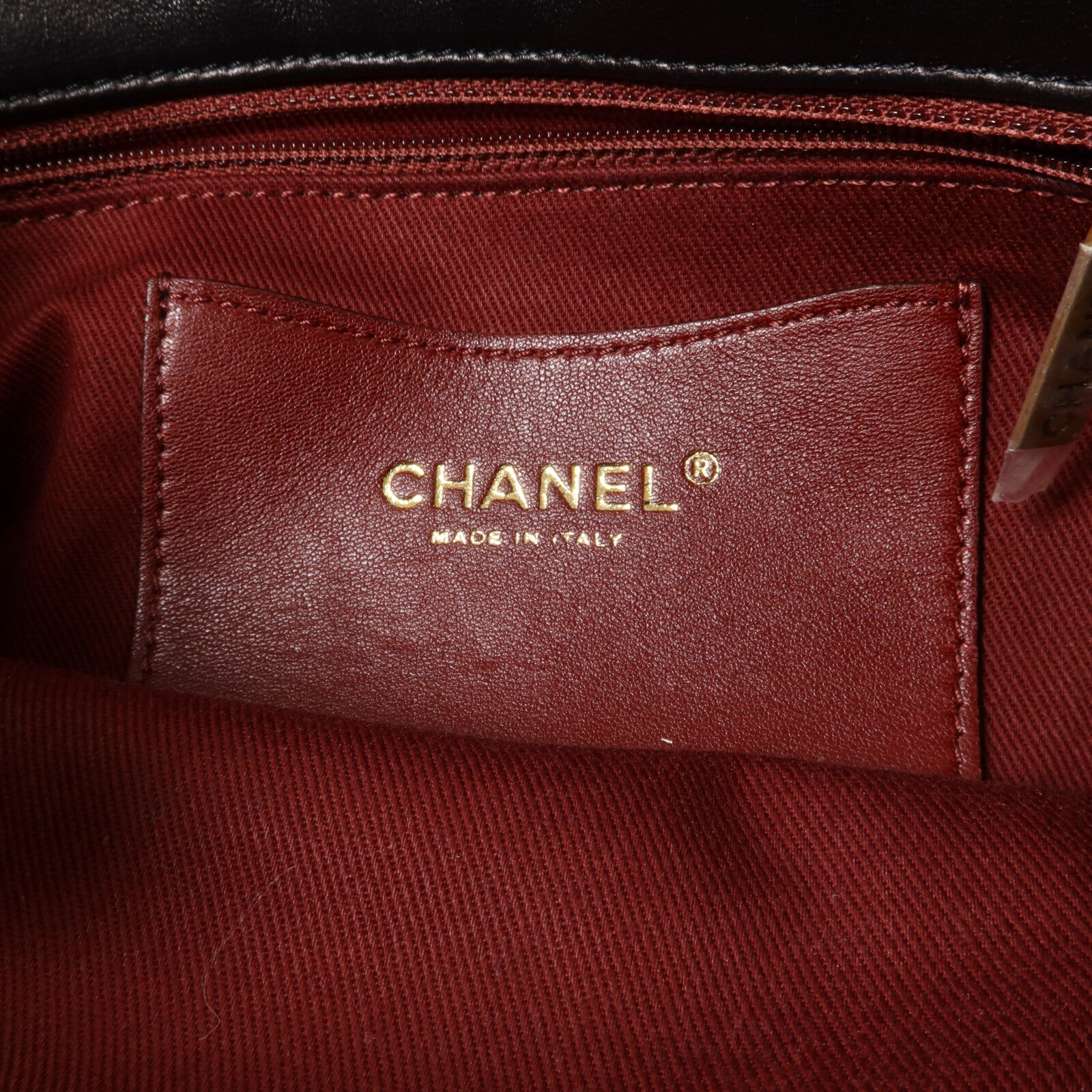 CHANEL 牛皮皮革Mademoiselle Bowling鏈帶肩背袋