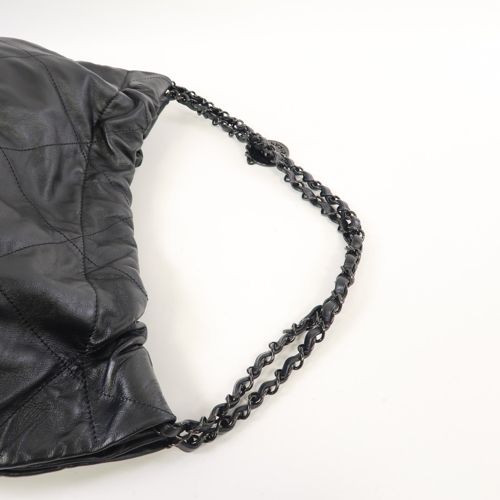 CHANEL 菱格牛皮皮革Chanel 22 Small鏈帶肩背袋黑色