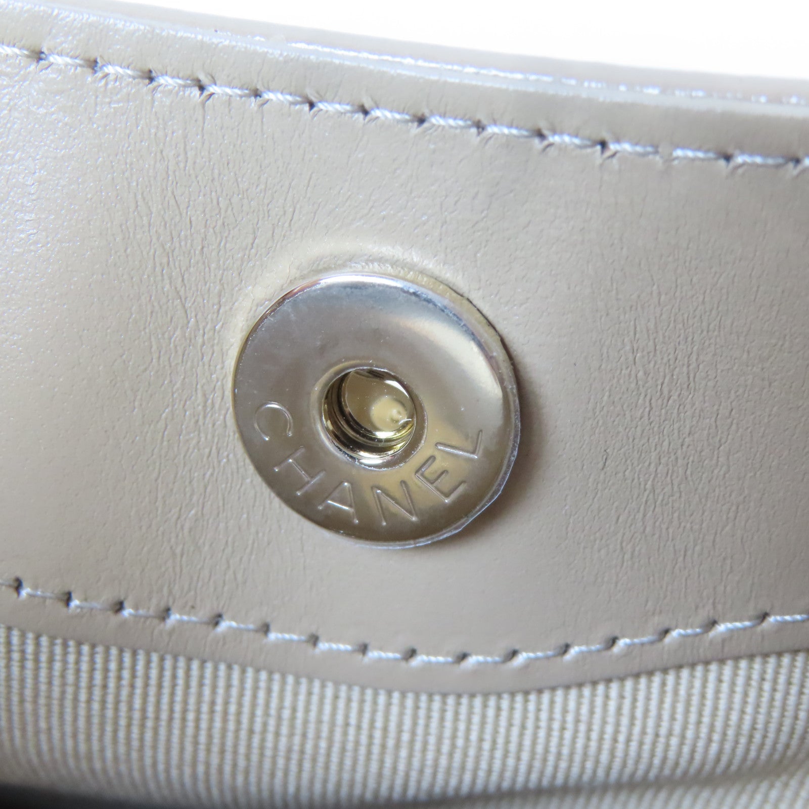 CHANEL 菱格牛皮皮革Nano 31 2 Way Chain Shoulder Bag金扣鏈帶手挽肩背兩用袋米色