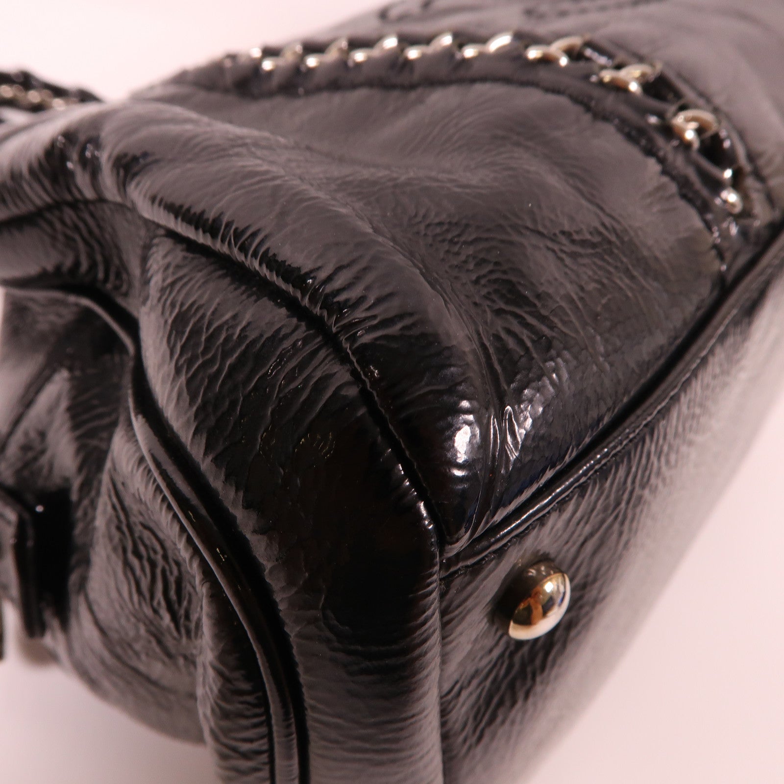 CHANEL 漆皮皮革Shoulder Bag銀扣鏈帶肩背袋
